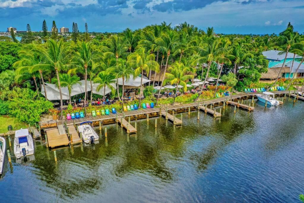 * NEW* The Bungalow Jupiter! - Moremoments Rentals view 4