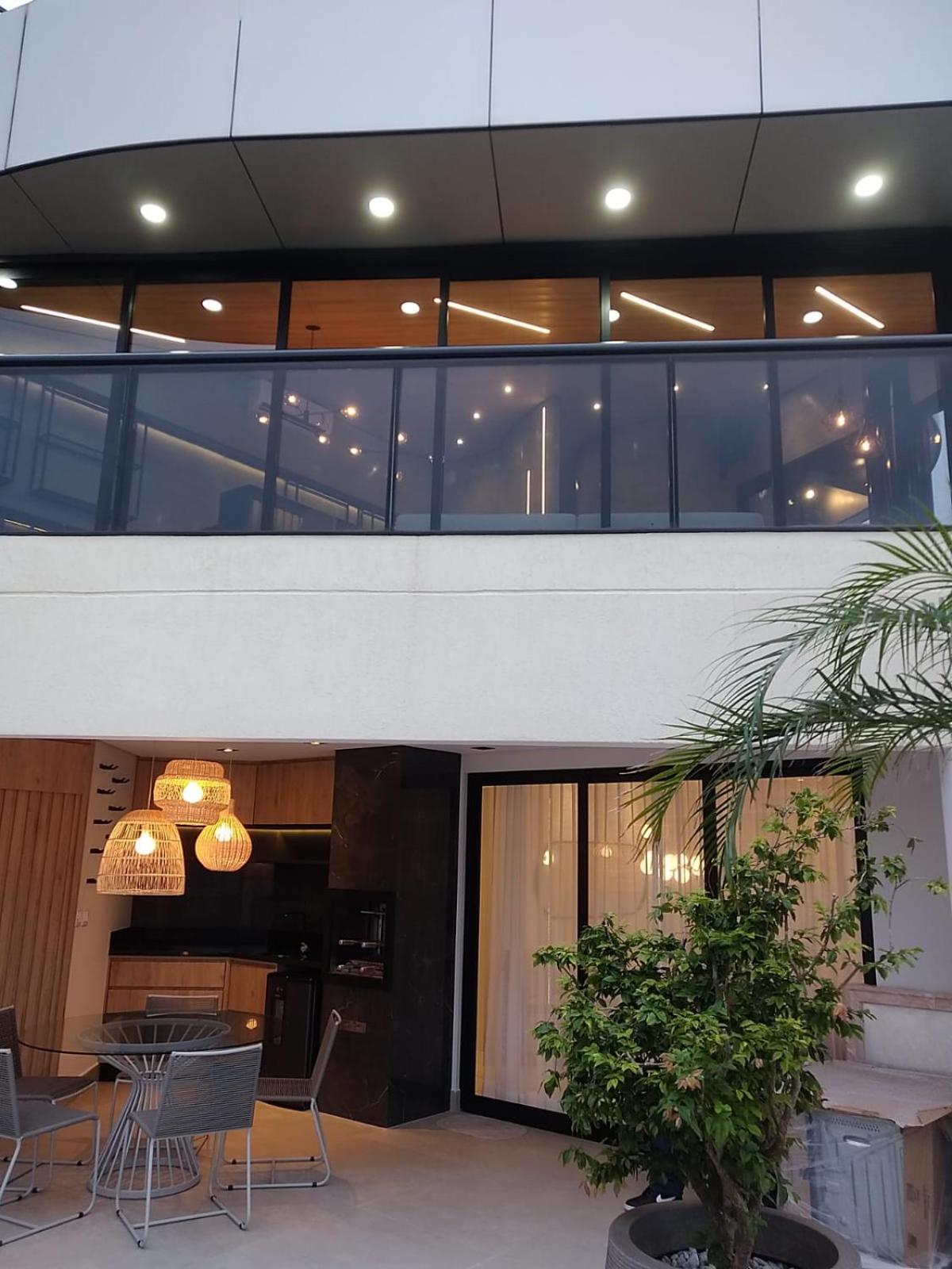 Hotel house beach - Image 1