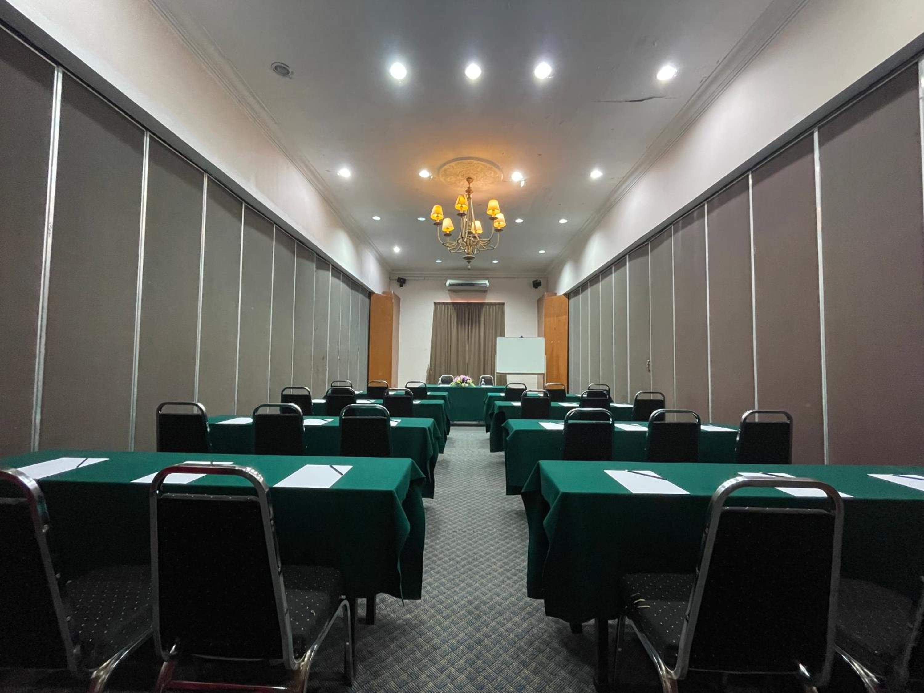 DSH Batu Burok Beach Resort photo 2