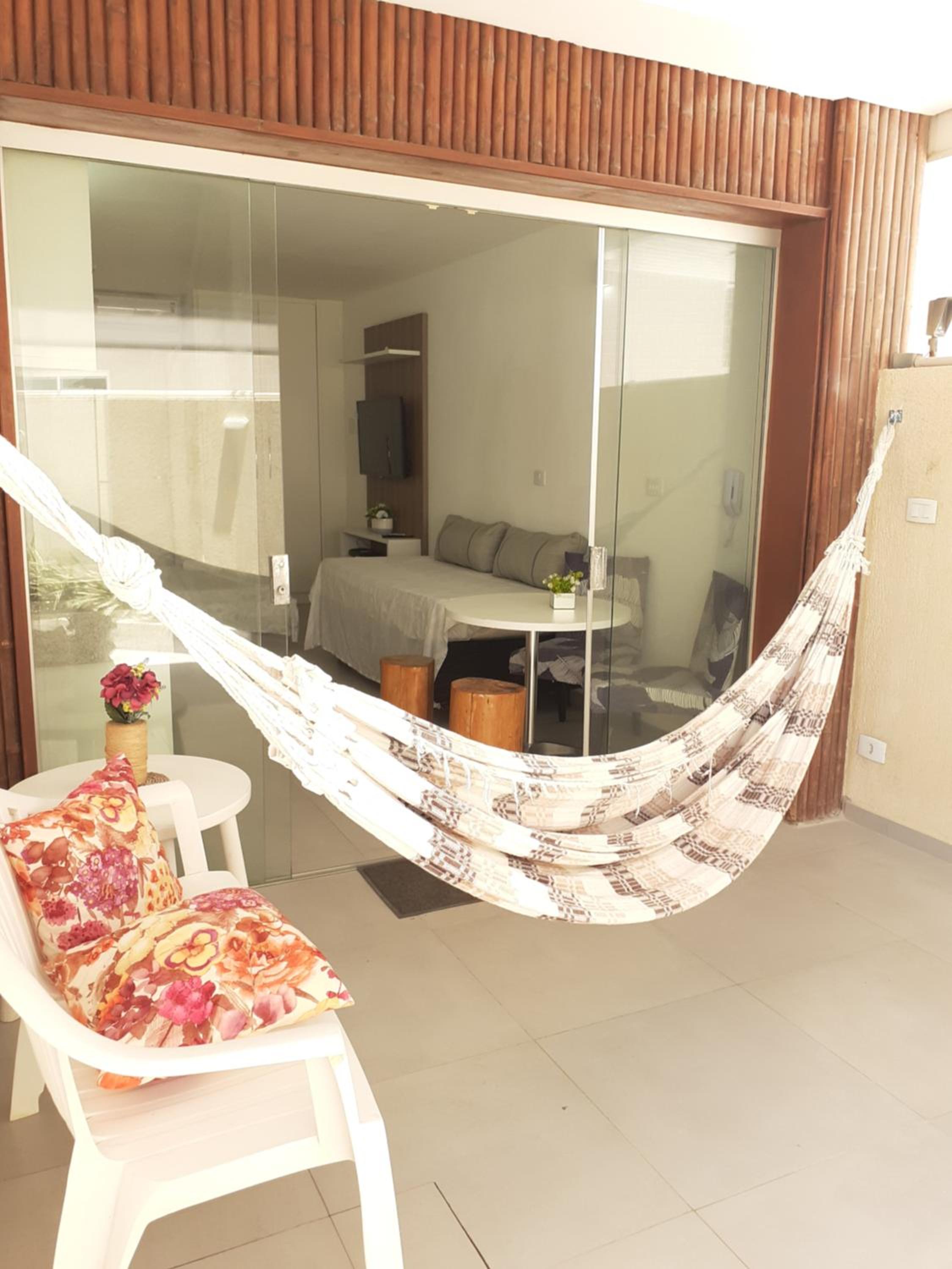 FLAT ENCANTADOR A UM PASSO DA PRAIA