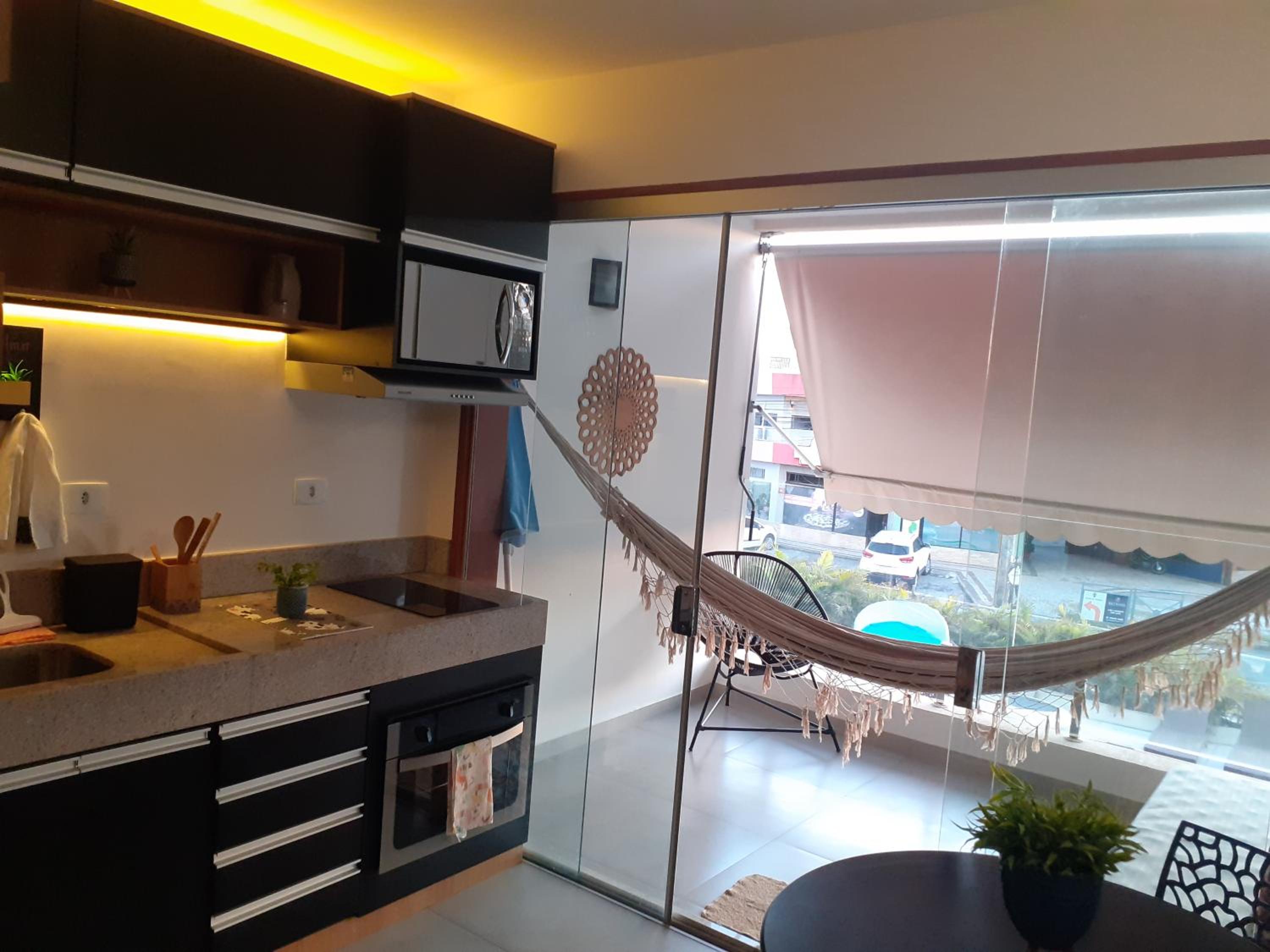 FLAT ENCANTADOR A UM PASSO DA PRAIA