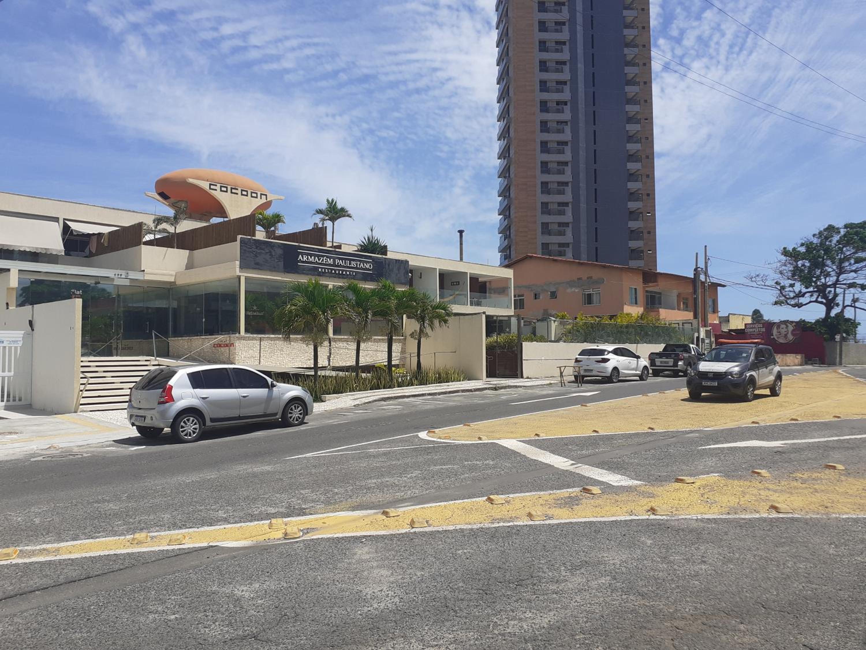 FLAT ENCANTADOR A UM PASSO DA PRAIA