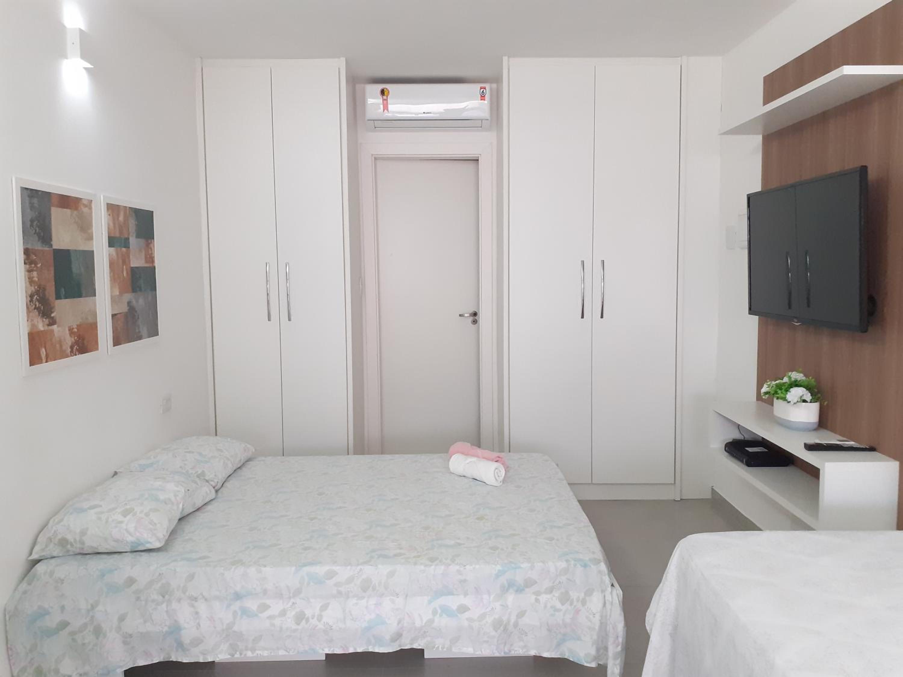 FLAT ENCANTADOR A UM PASSO DA PRAIA