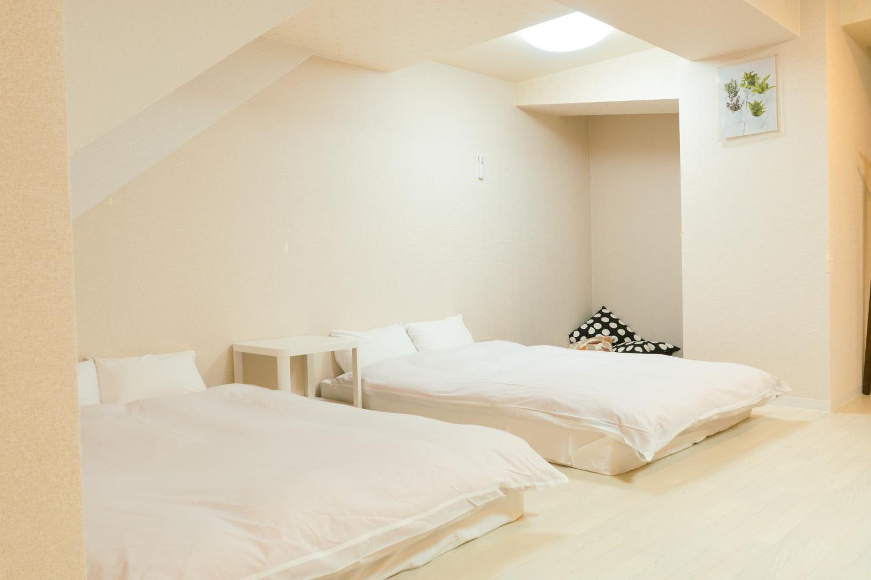 REIWA HOUSE