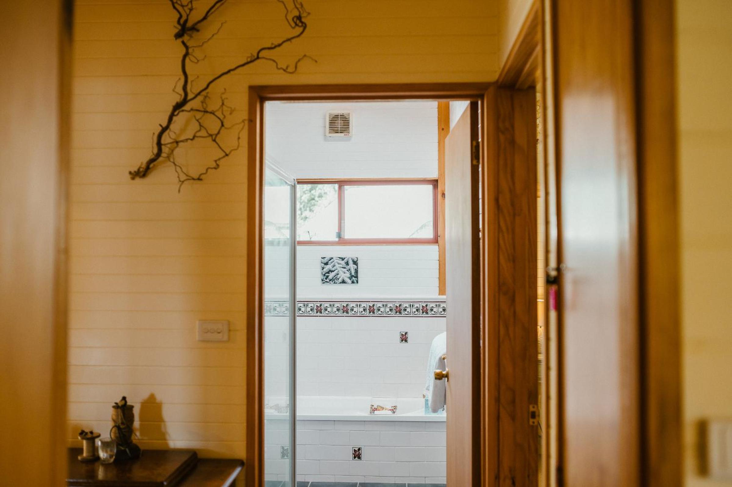 Fleurty's Point Cottage at Franklin South, Huon Valley, Tasmania