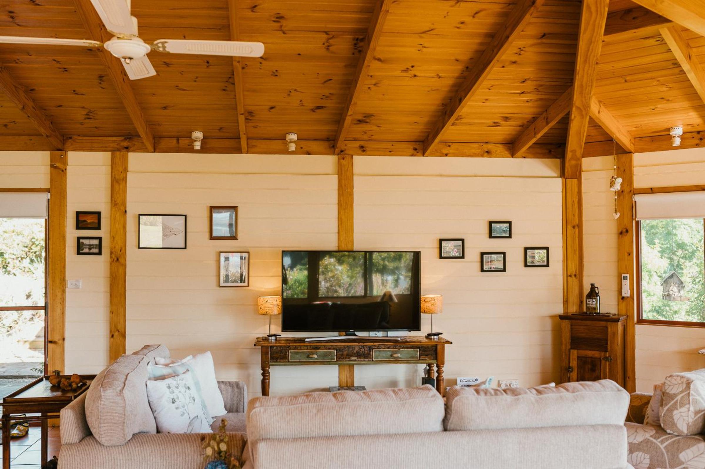 Fleurty's Point Cottage at Franklin South, Huon Valley, Tasmania