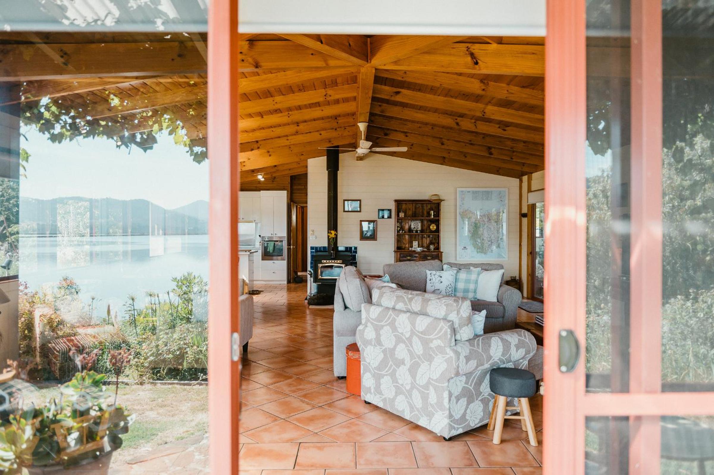 Fleurty's Point Cottage at Franklin South, Huon Valley, Tasmania