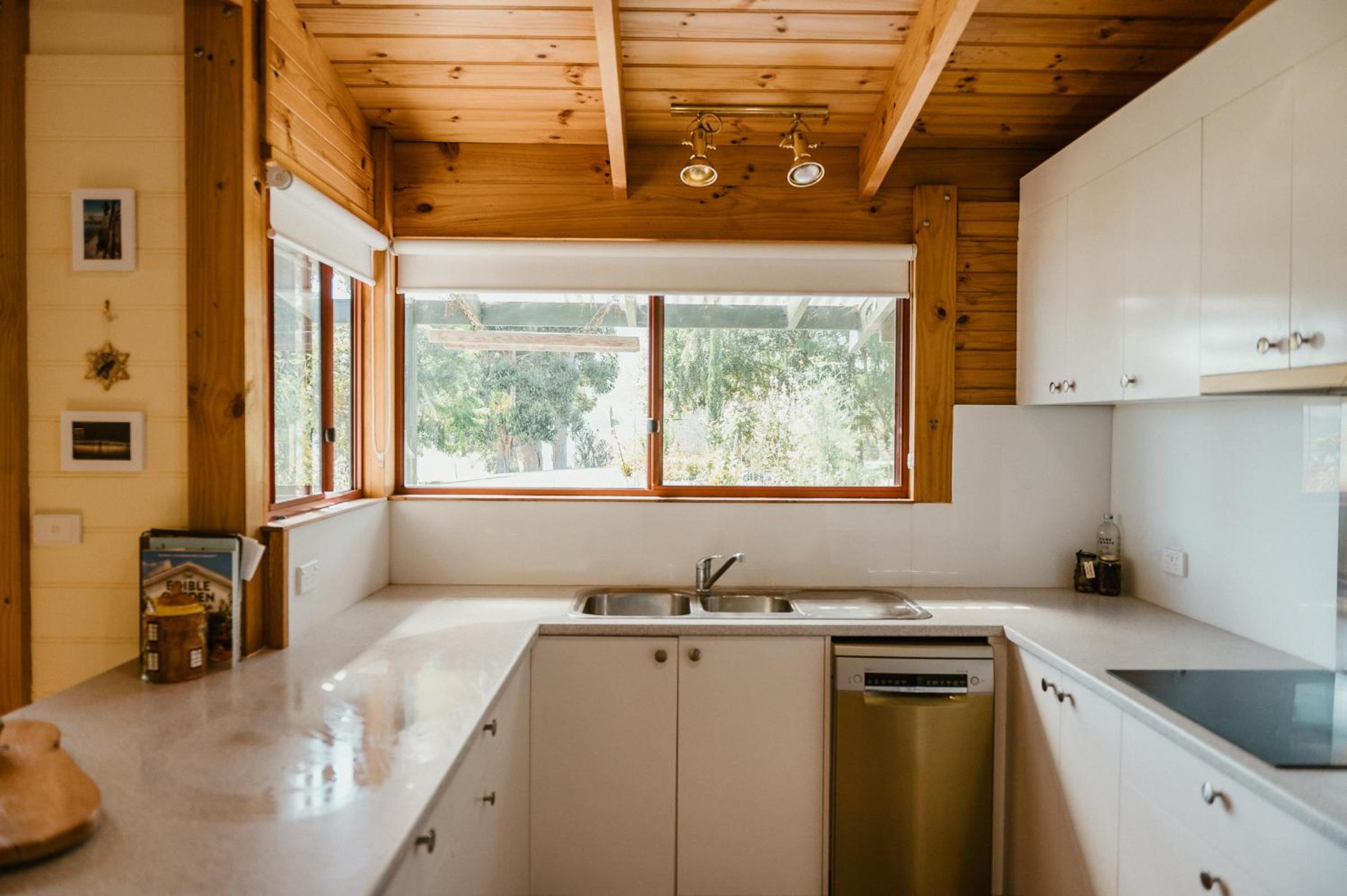 Fleurty's Point Cottage at Franklin South, Huon Valley, Tasmania
