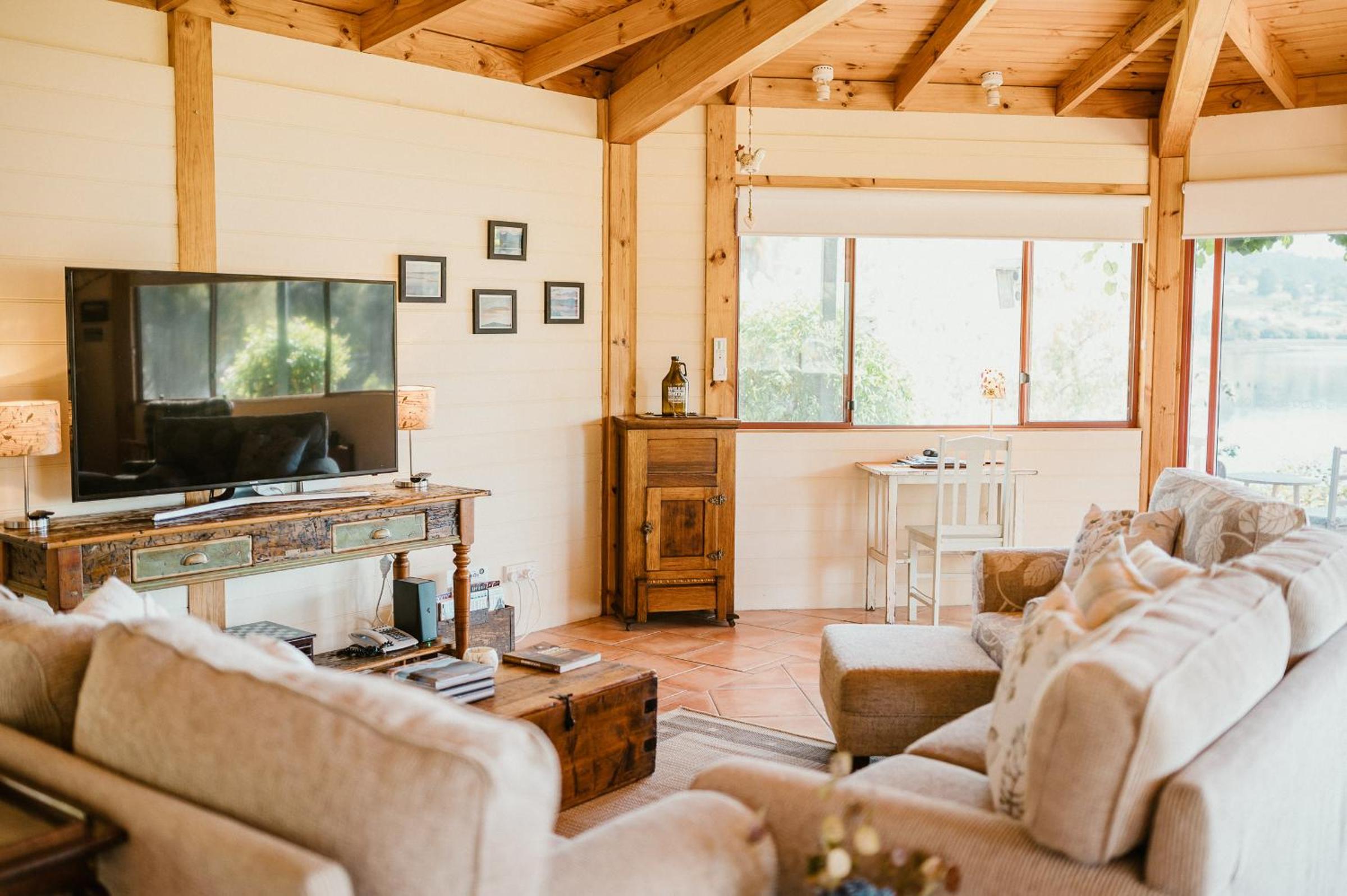 Fleurty's Point Cottage at Franklin South, Huon Valley, Tasmania