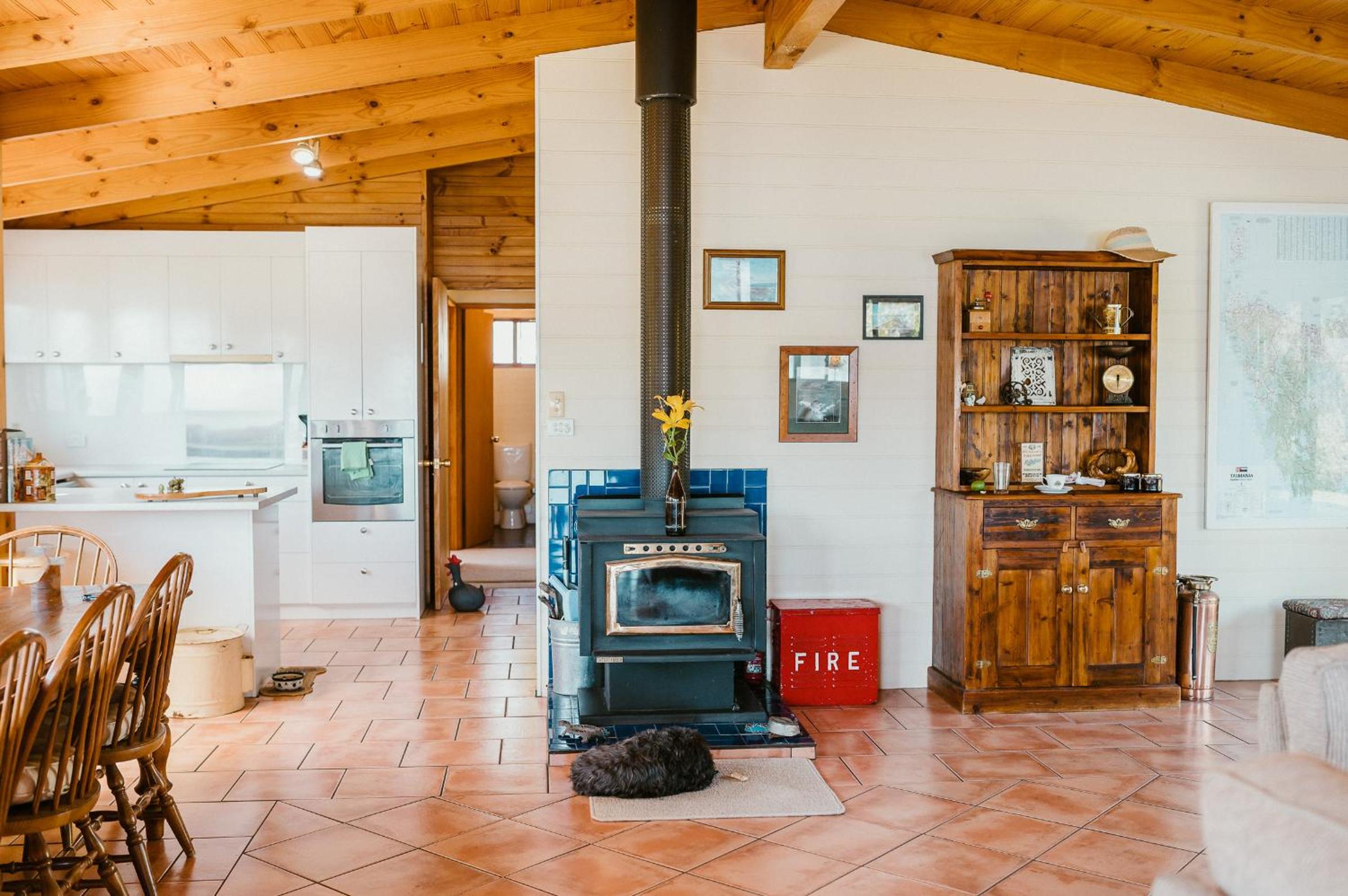 Fleurty's Point Cottage at Franklin South, Huon Valley, Tasmania