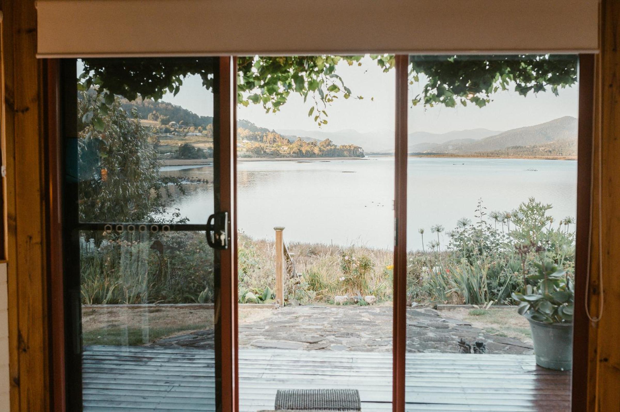 Fleurty's Point Cottage at Franklin South, Huon Valley, Tasmania