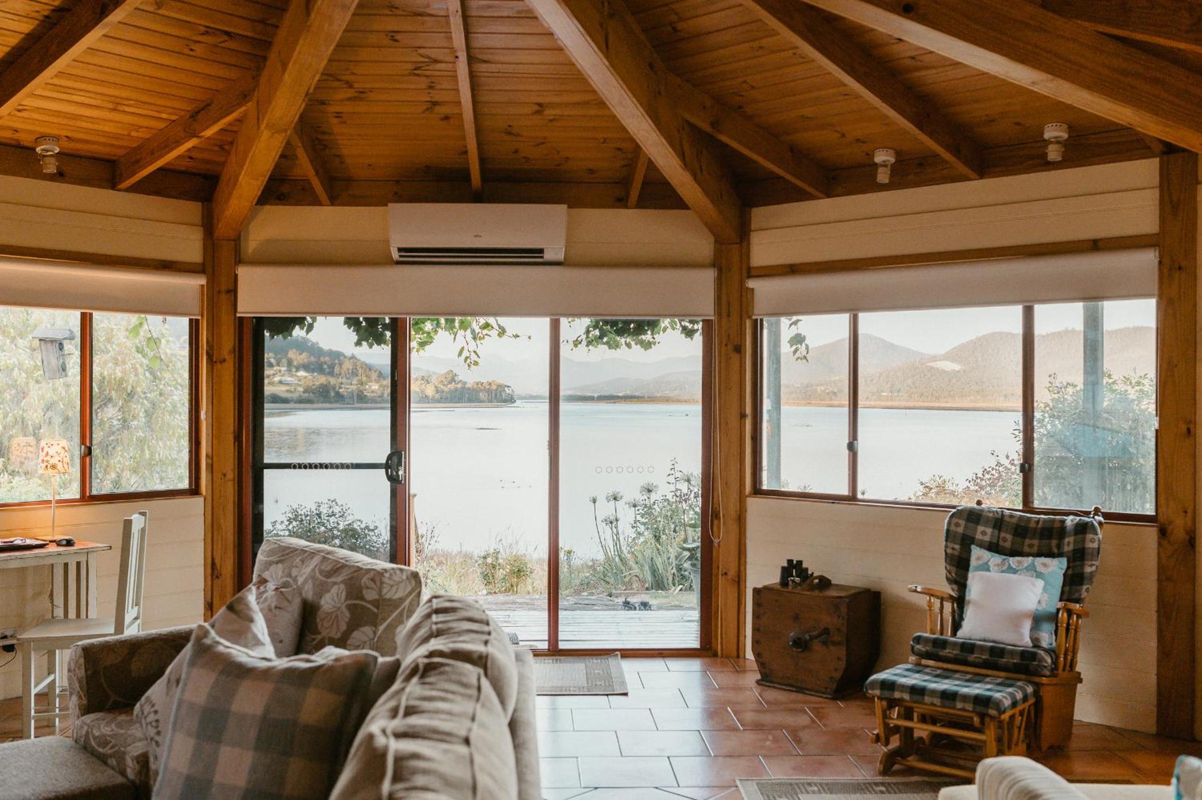 Fleurty's Point Cottage at Franklin South, Huon Valley, Tasmania
