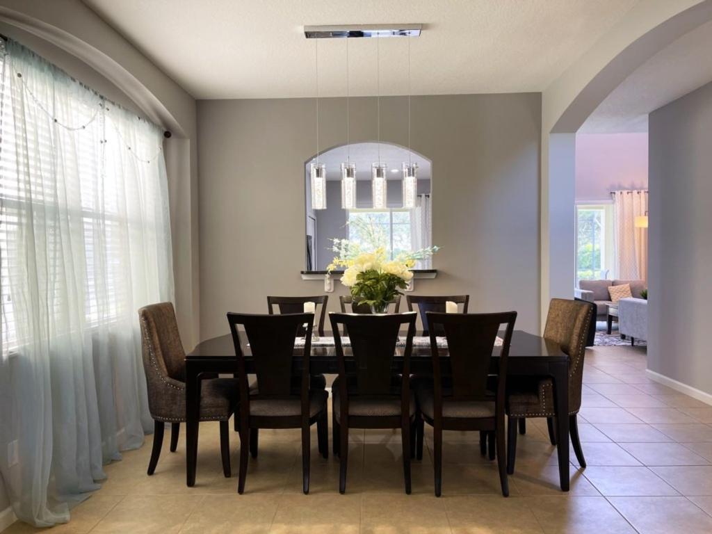 Beautiful 6 Bd Pool Spa Gm Solterra Resort-4396AC home