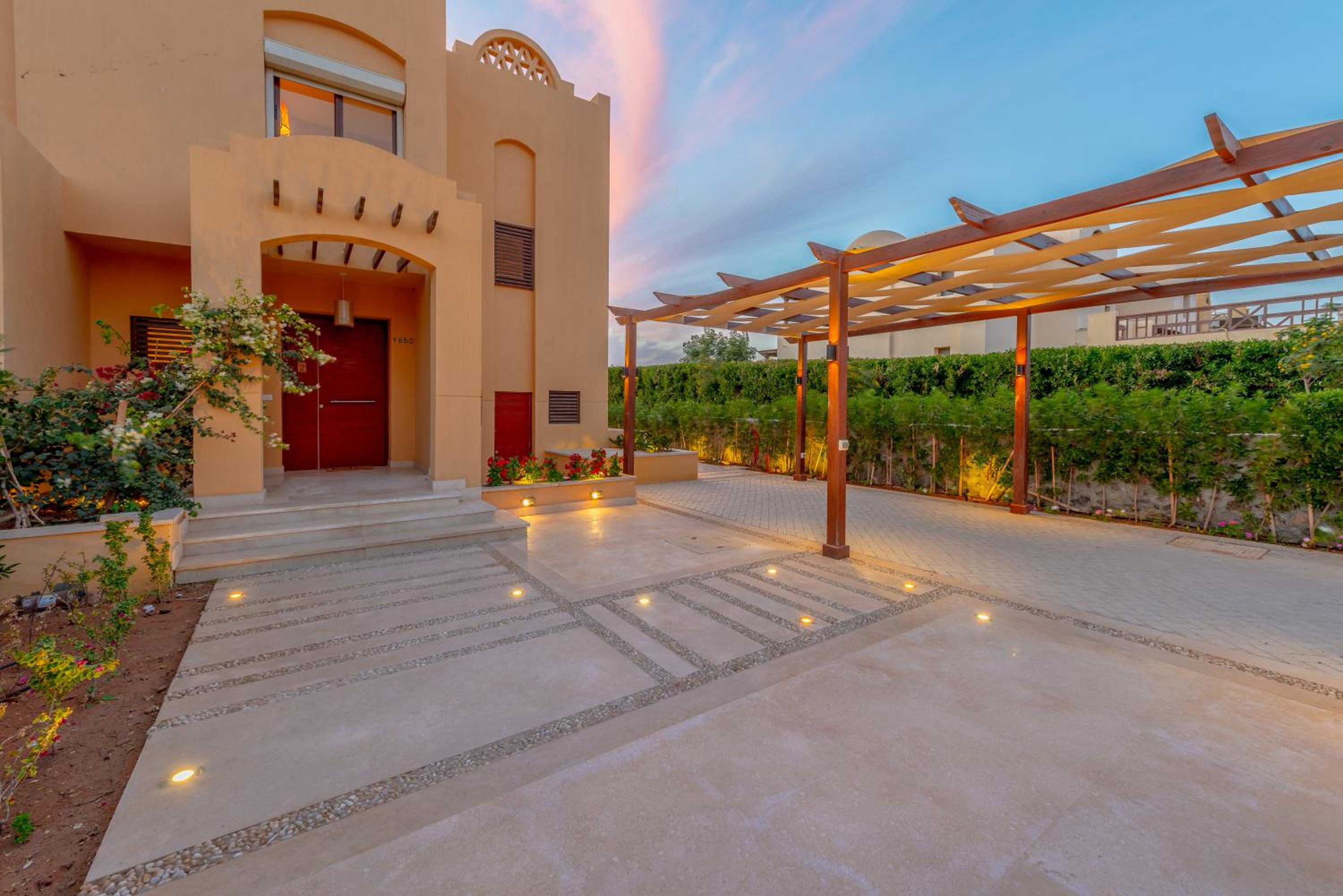 Hotel BYTK - La Casa Del Sol - Image 1