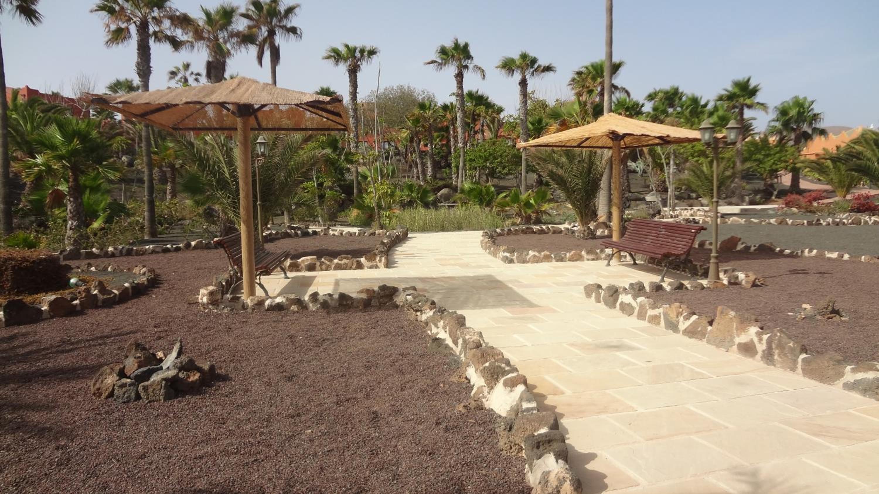 Relax in this Stunning 1-Bedroom Apartment in Corralejo view 2