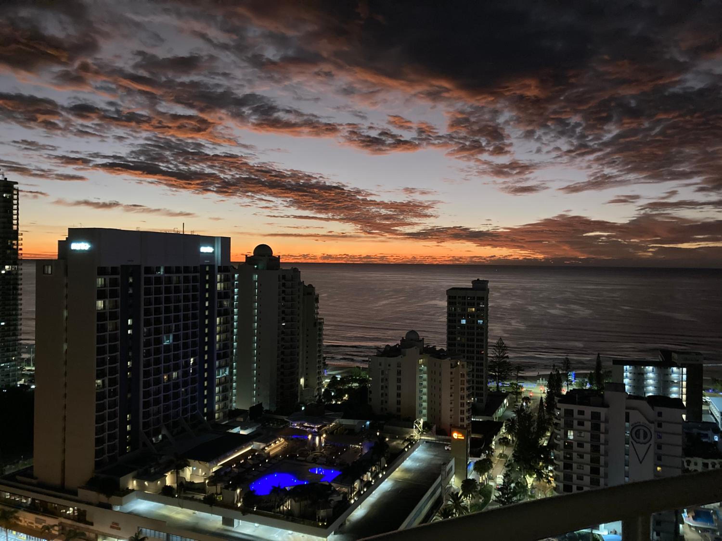 Stunning Apartment Best Ocean Views Surfers