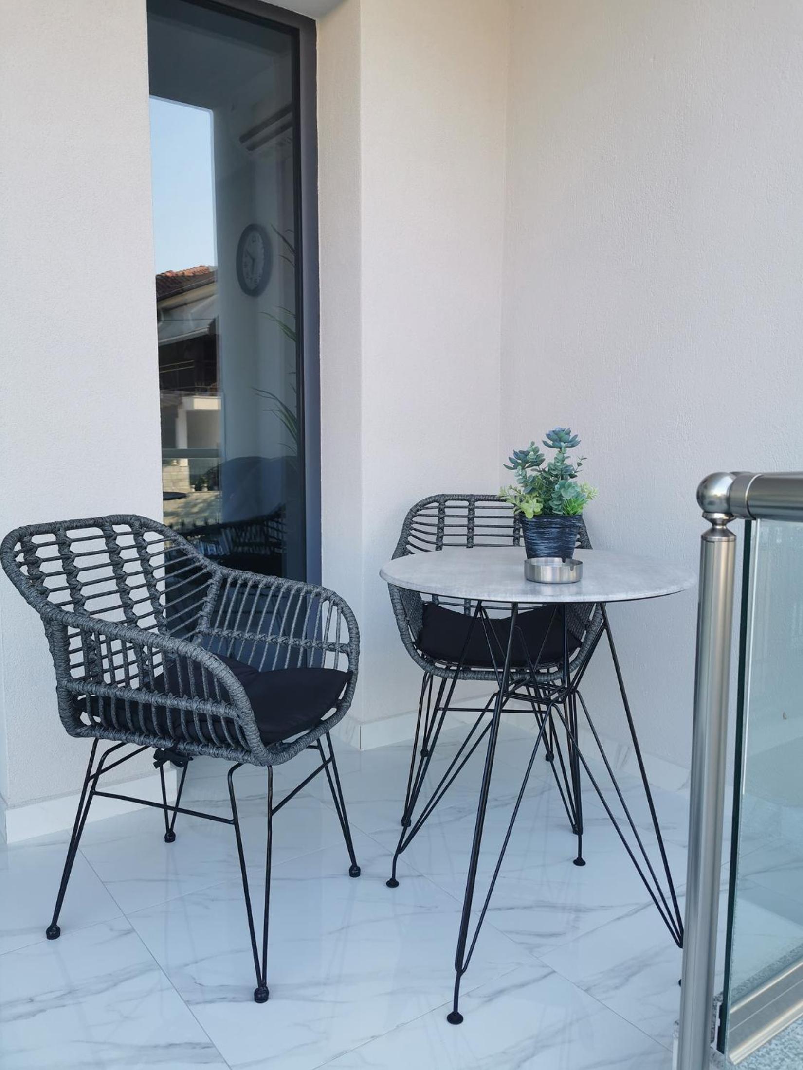 Armonia Luxury Suites