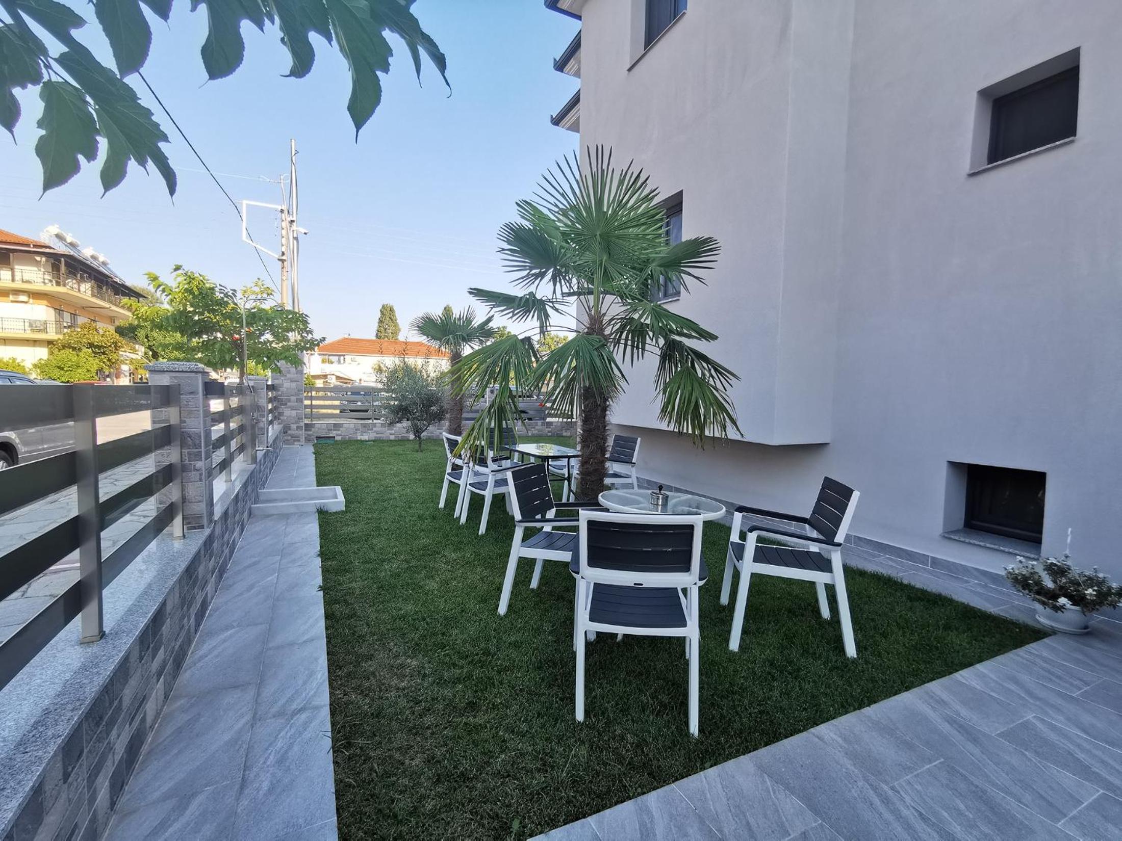Armonia Luxury Suites