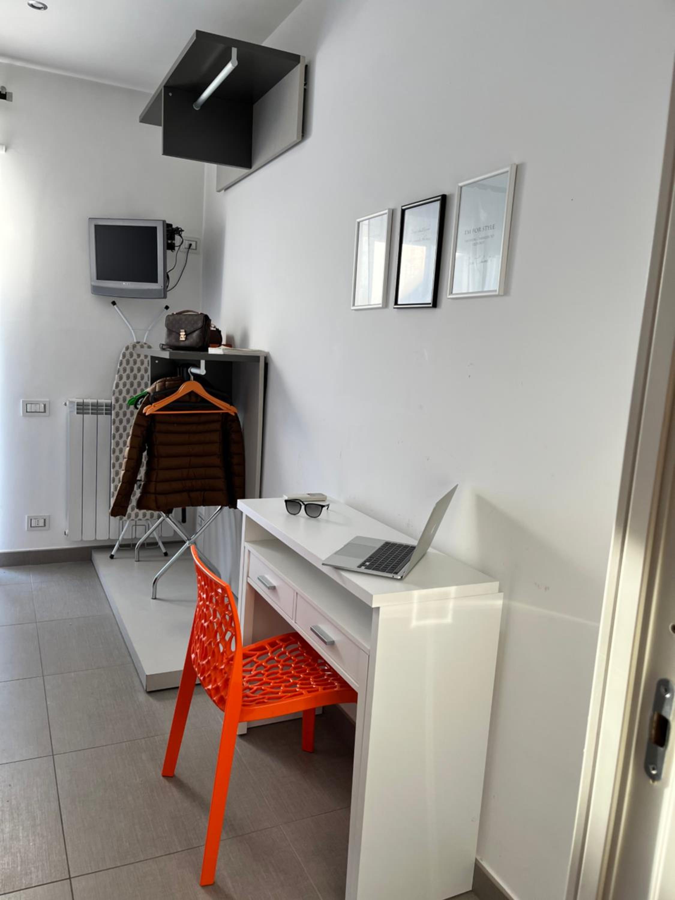 Photo 12