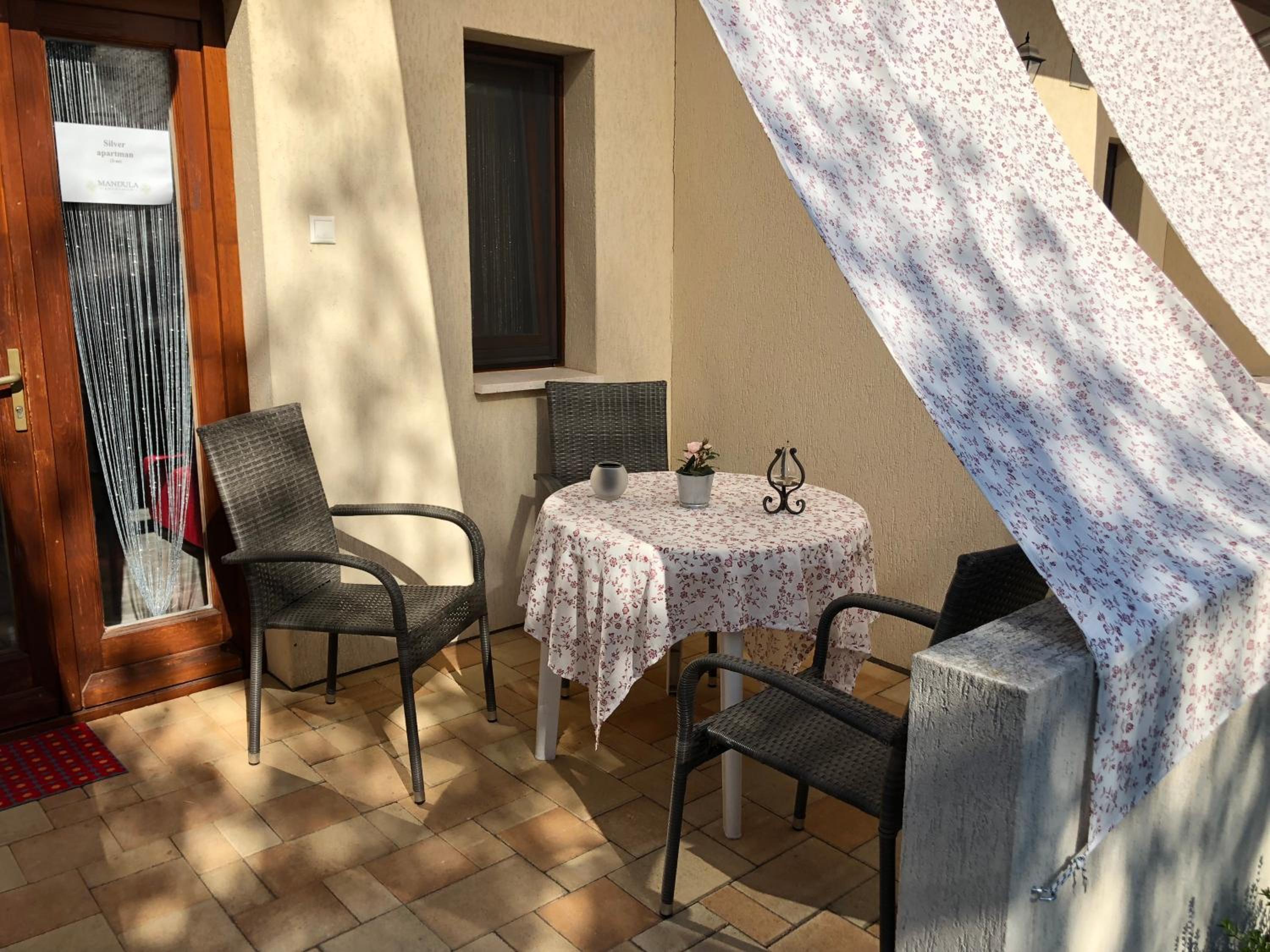 Mandula Apartman