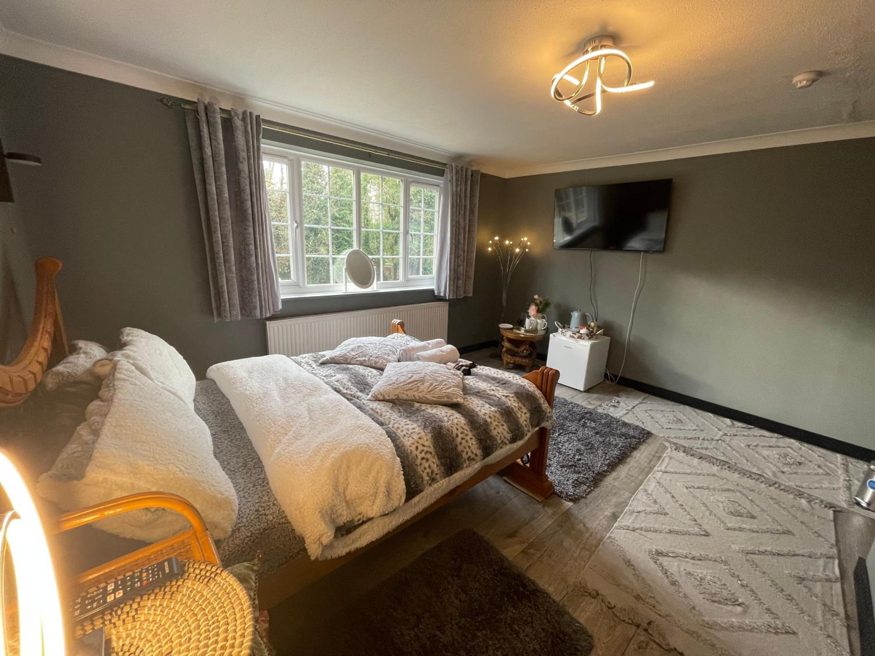 Da Vinci Guest House Gatwick — 10