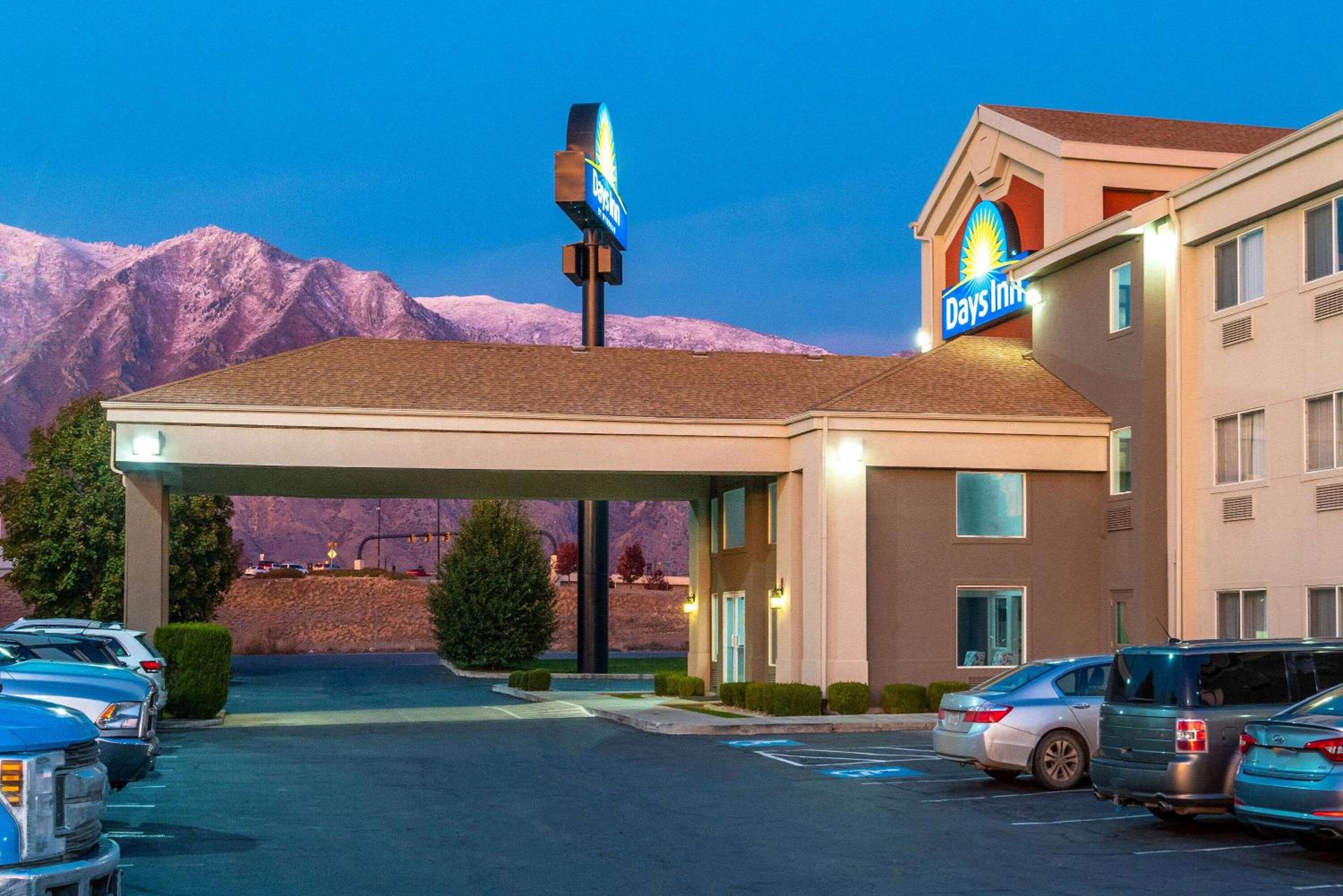 Days Inn by Wyndham Springville view 5