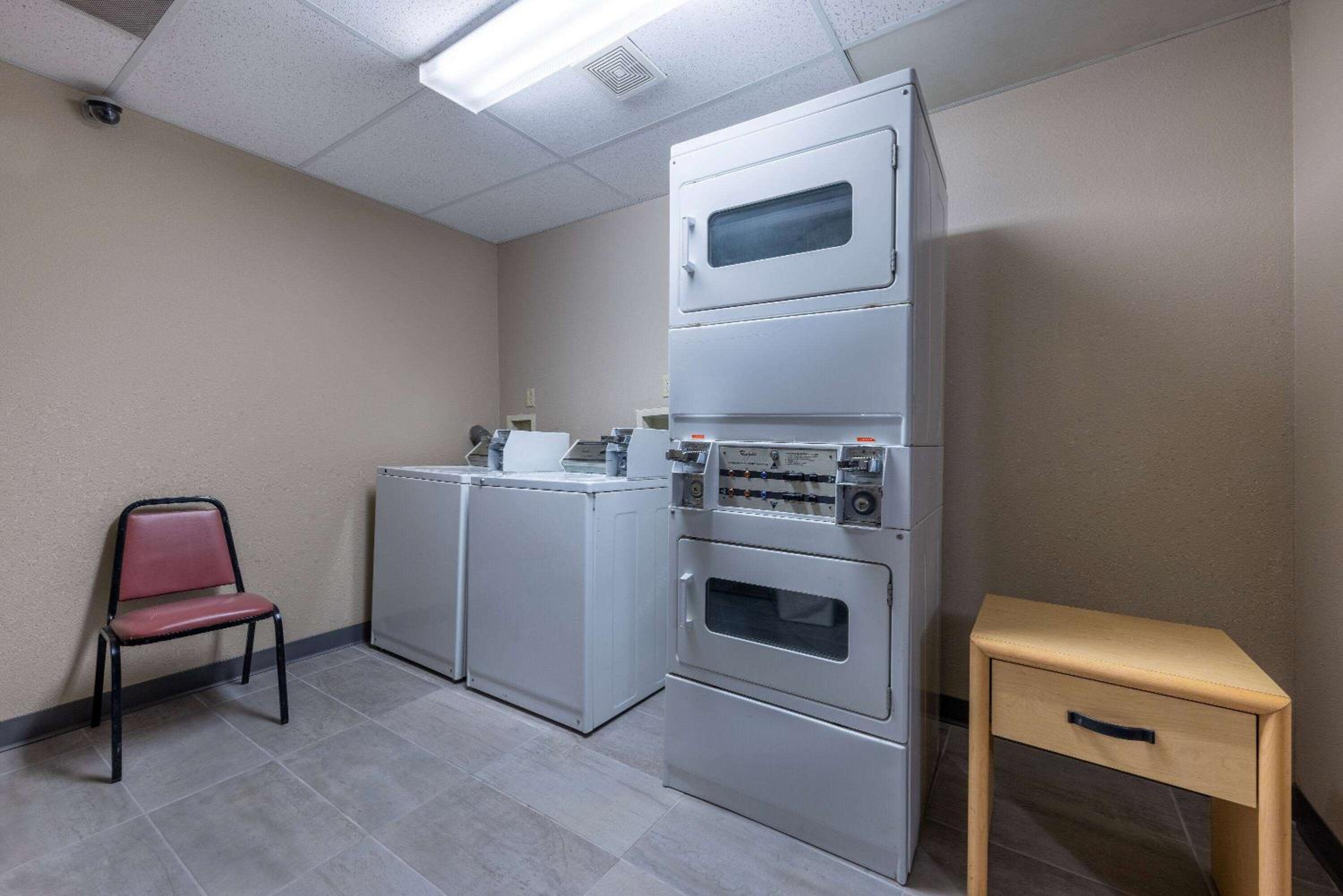 Super 8 by Wyndham Quartzsite AZ - Property Image 11