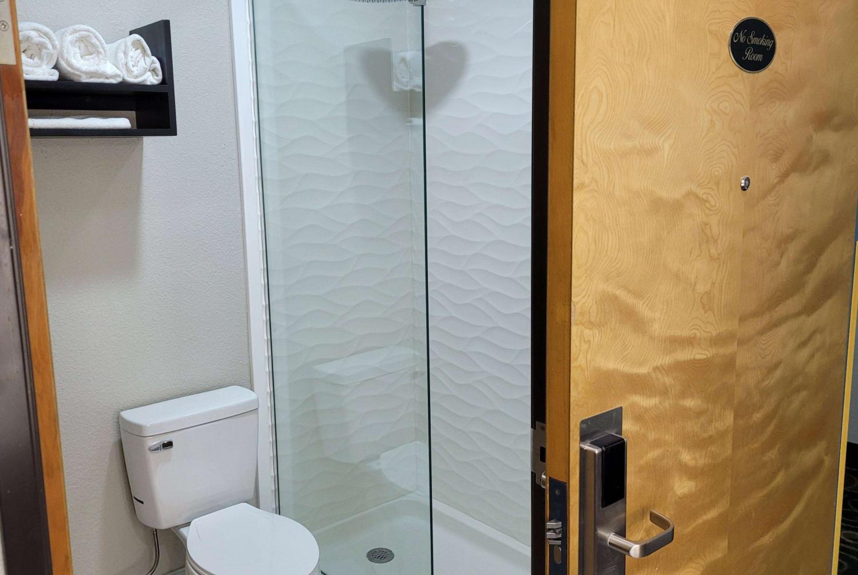 Childress Vacations - Days Inn by Wyndham Childress - Property Image 4