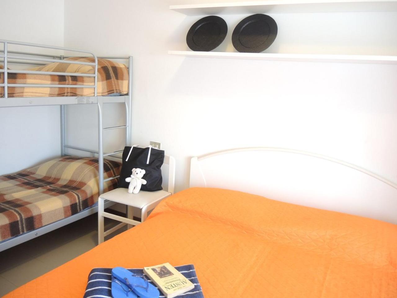 Bright sea front apartment with terrace-Beahost photo 3
