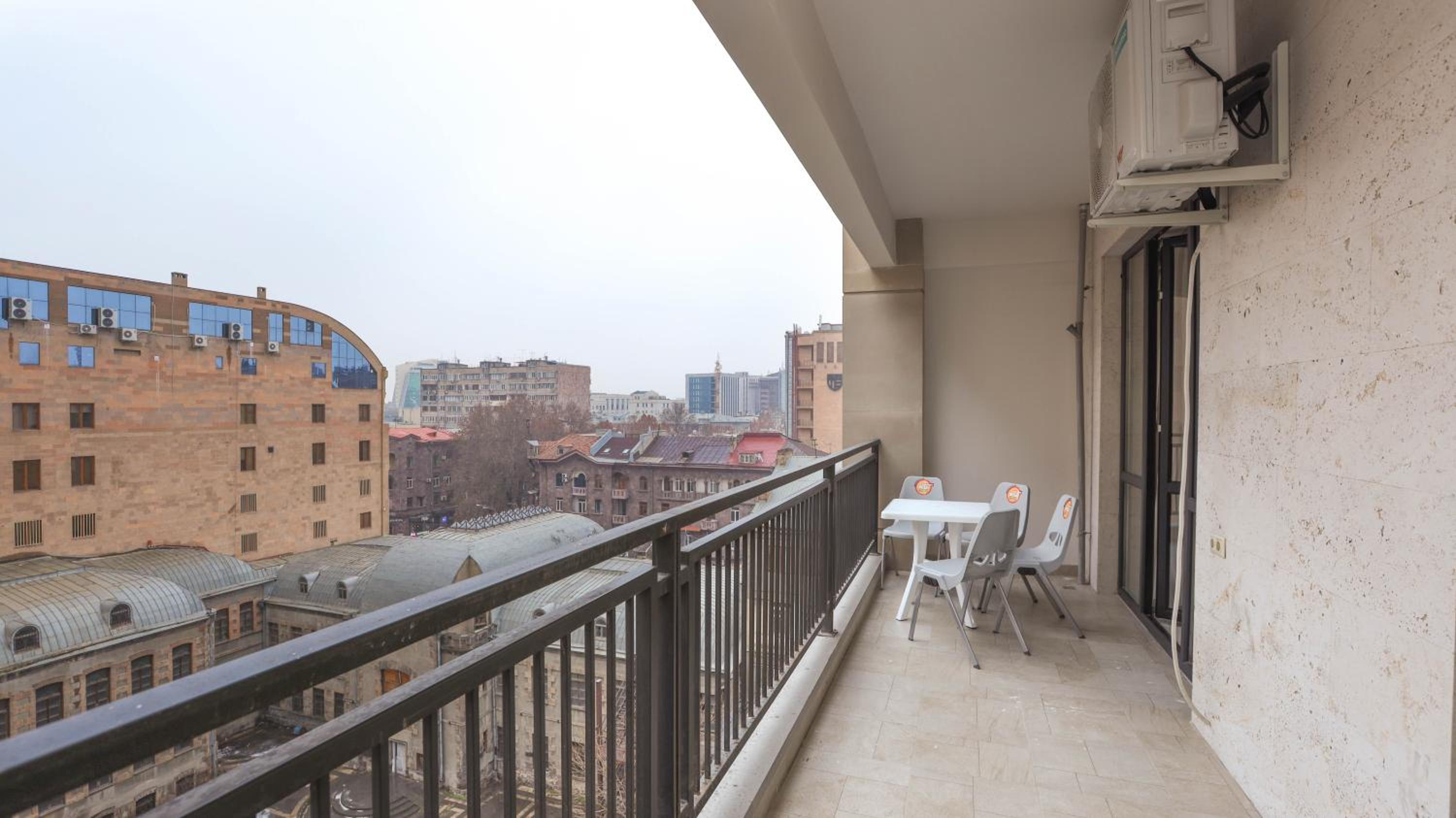 Apart-hotel on Koghbatsi 16