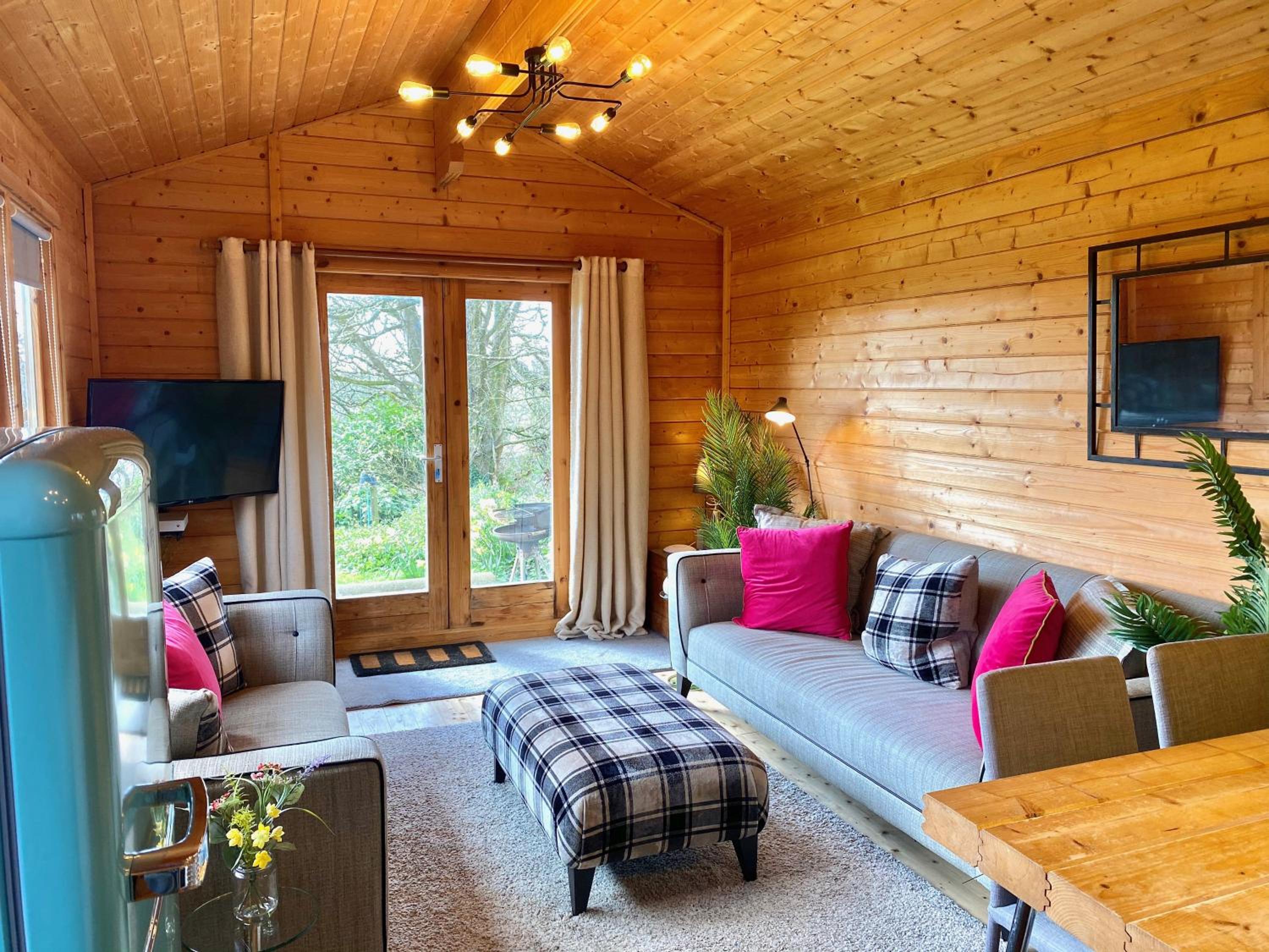 Yealm Cabin Self Catering Log Cabin in Devon with Hot Tub view 4