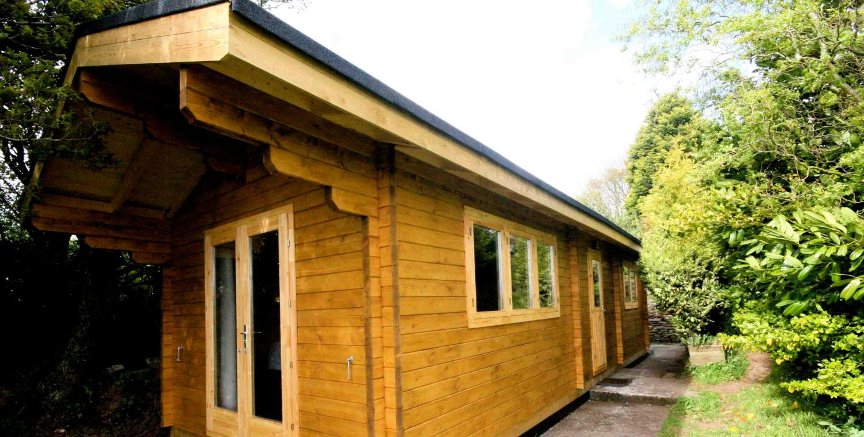 Hotel Yealm Cabin Self Catering Log Cabin In Devon With Hot Tub