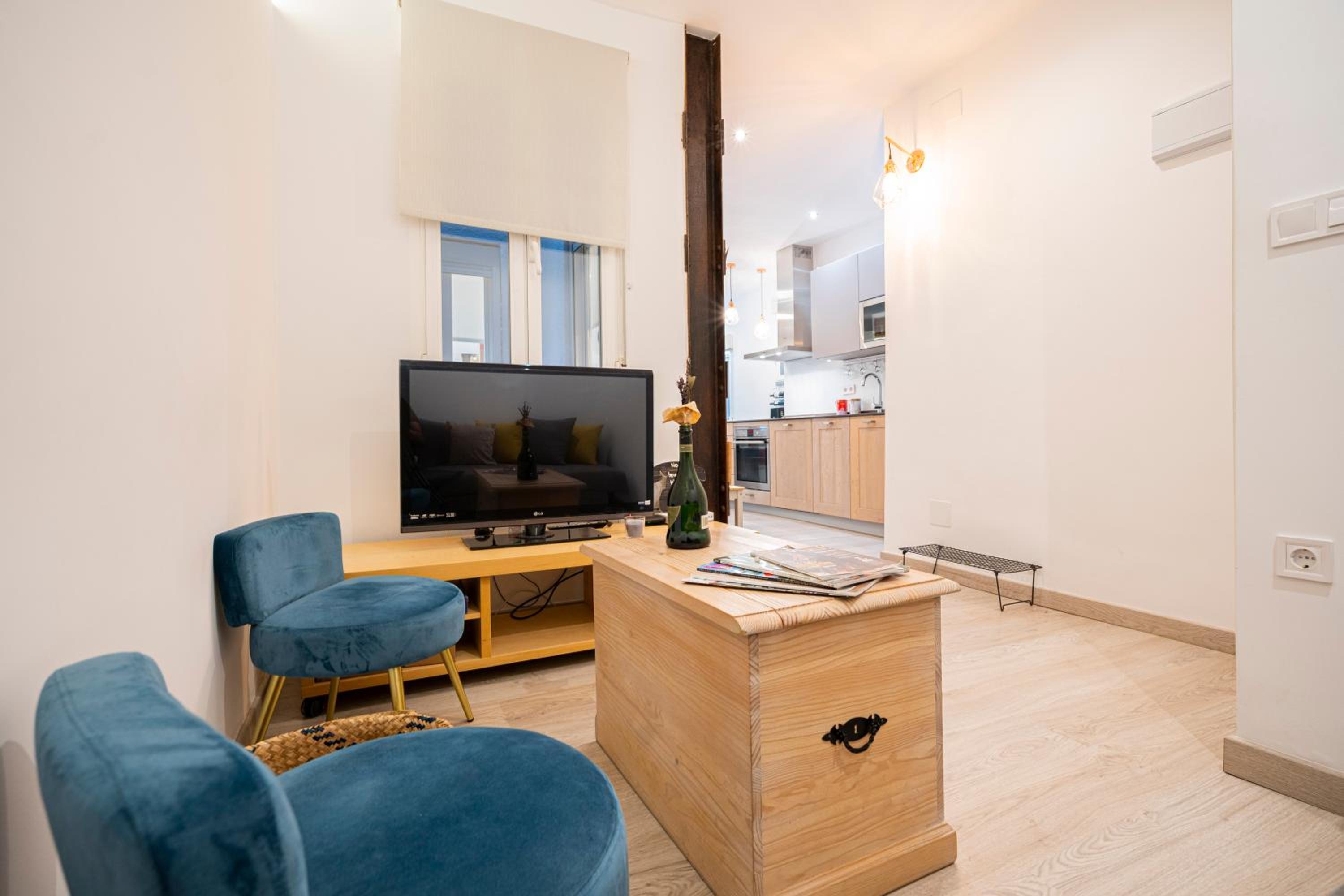 For You Rentals COZY APARTMENT TEMPORAL IN BARRIO SALAMANCA JOG48 view 5