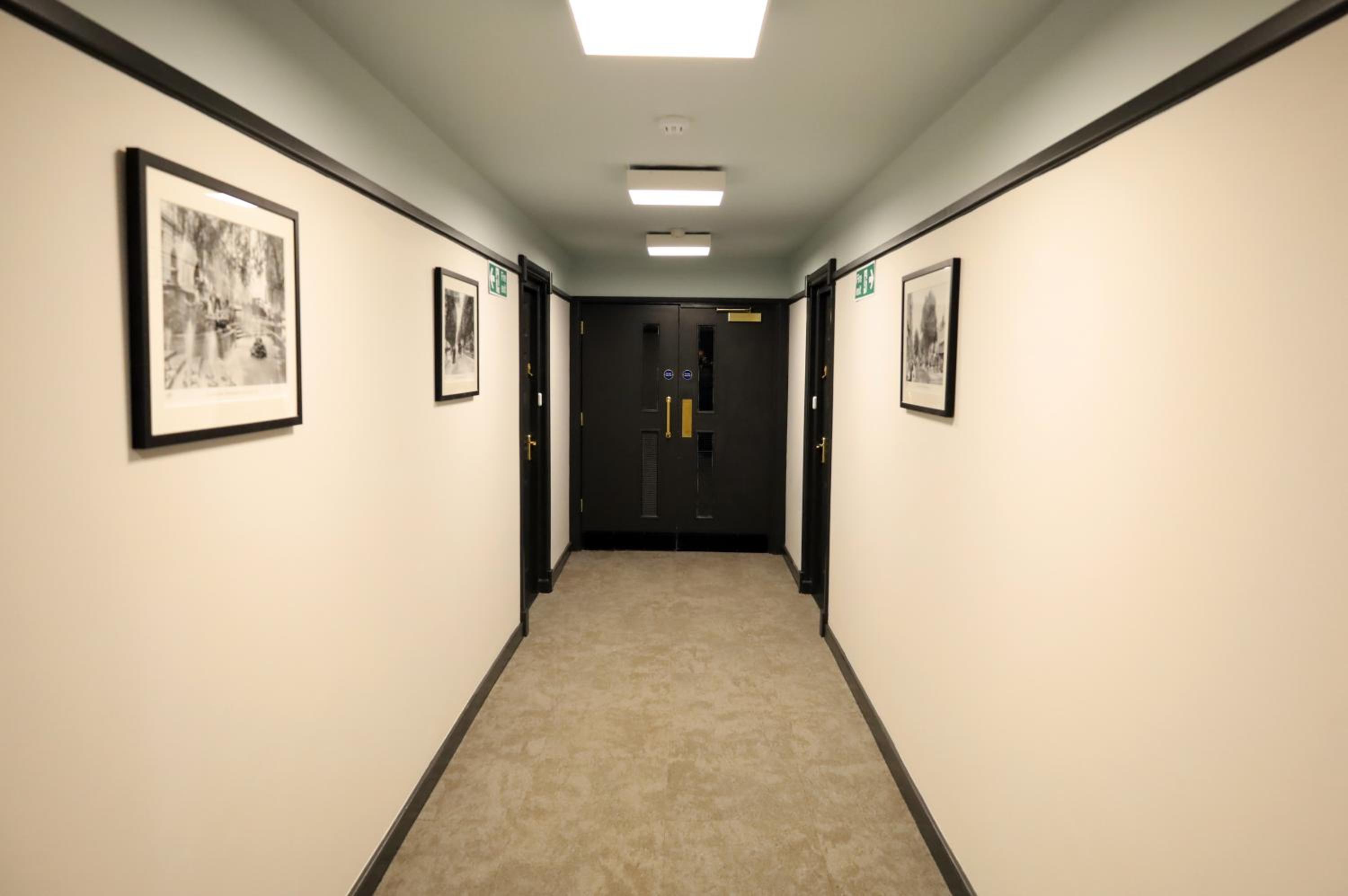 Wesley House - Fantastic Location with Free Parking