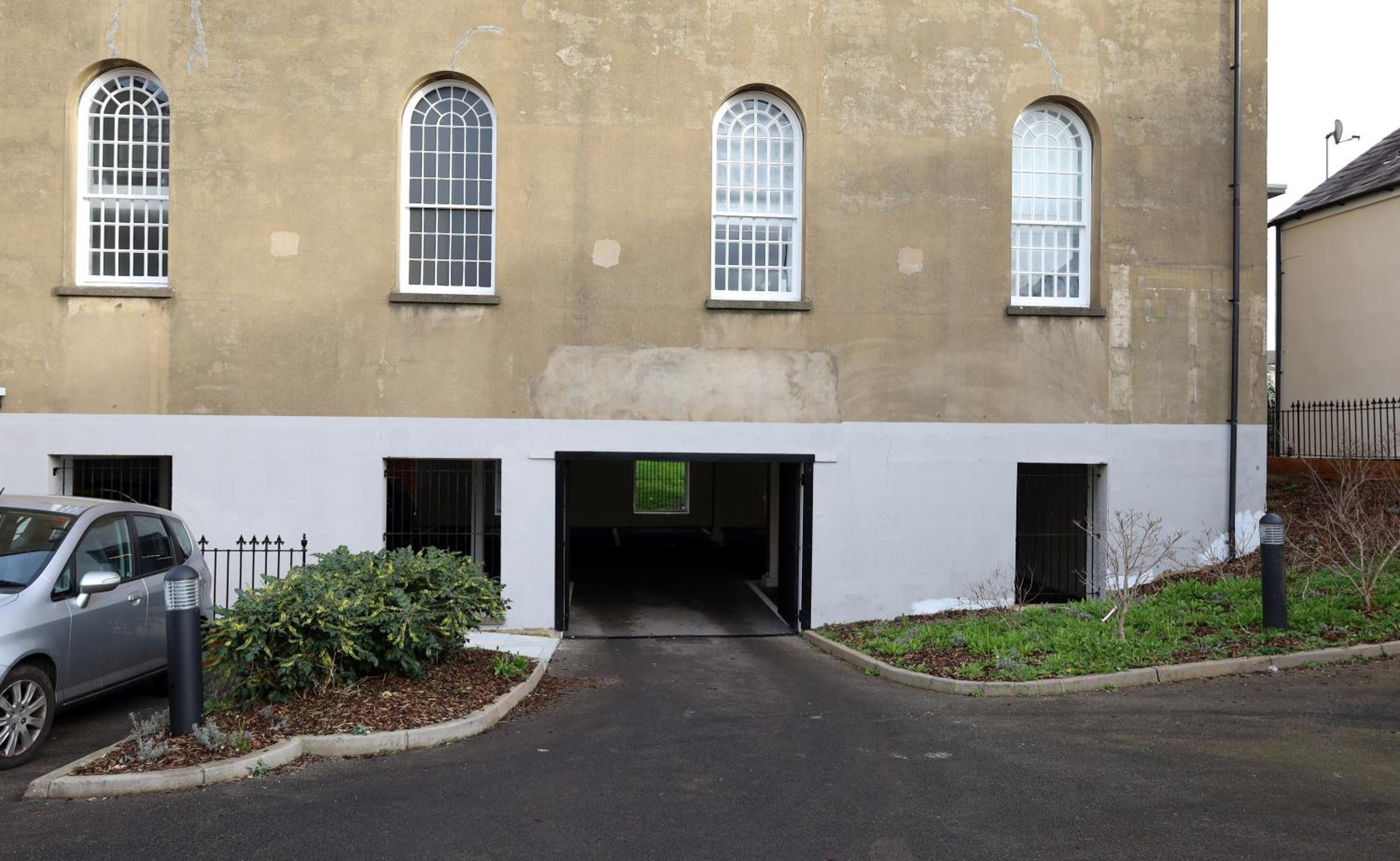 Wesley House - Fantastic Location with Free Parking