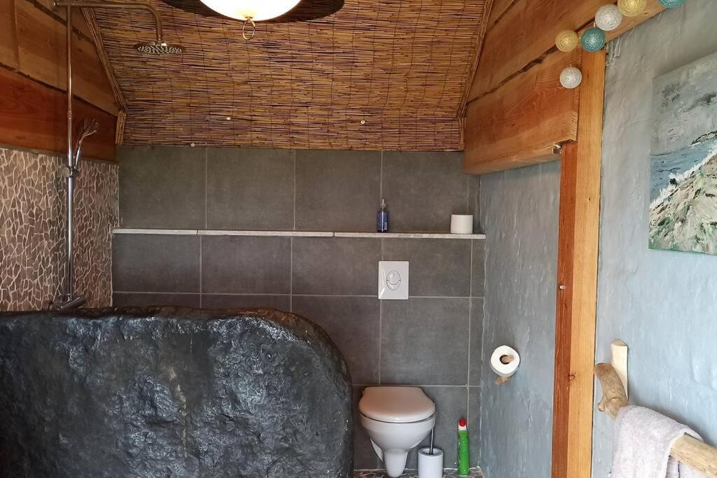 KorenTil . Cosy house with private garden