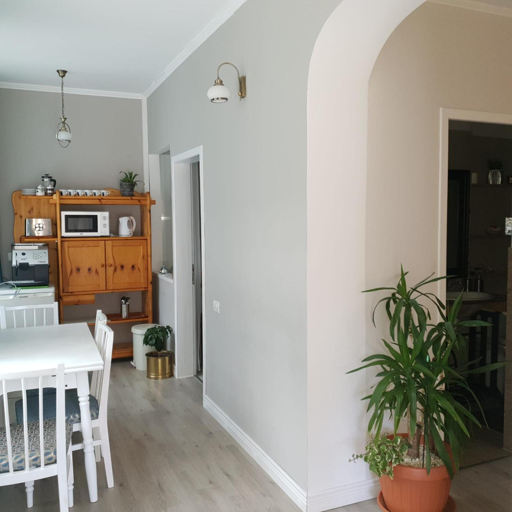 Charm Junior Suite-Garden, BBQ, Self Check-in view 2
