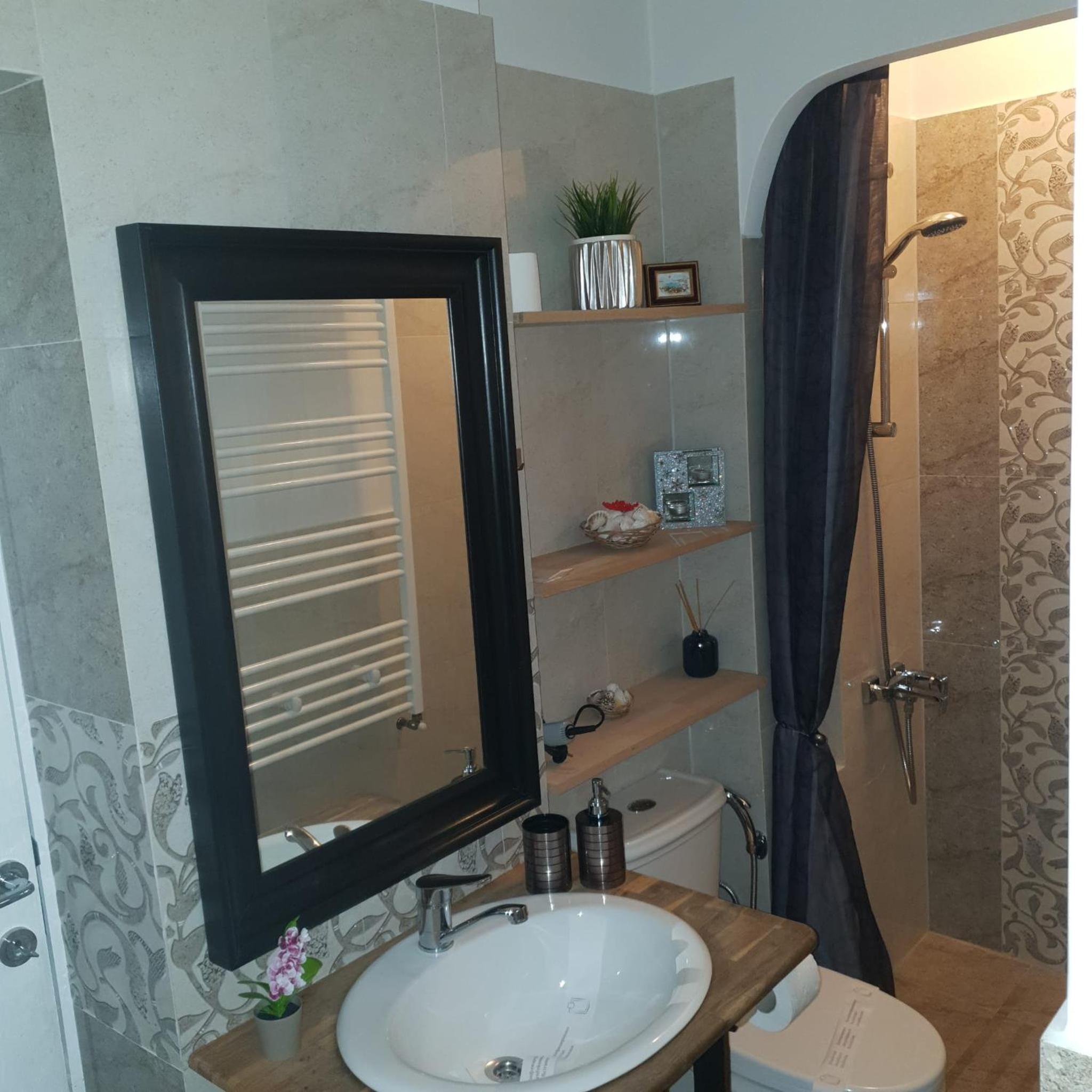 Charm Junior Suite-Garden, BBQ, Self Check-in view 4