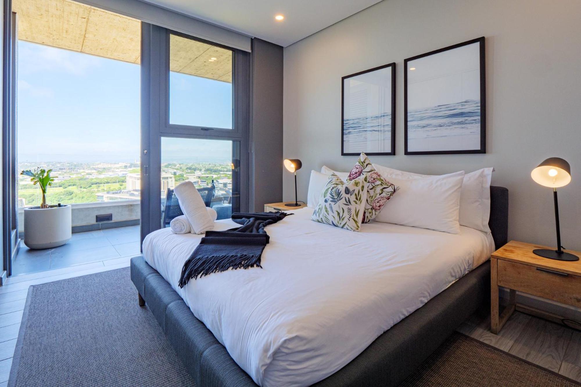 Umhlanga Arch Luxury Holiday or Work with Sea View - Inverter Backup Power view 5