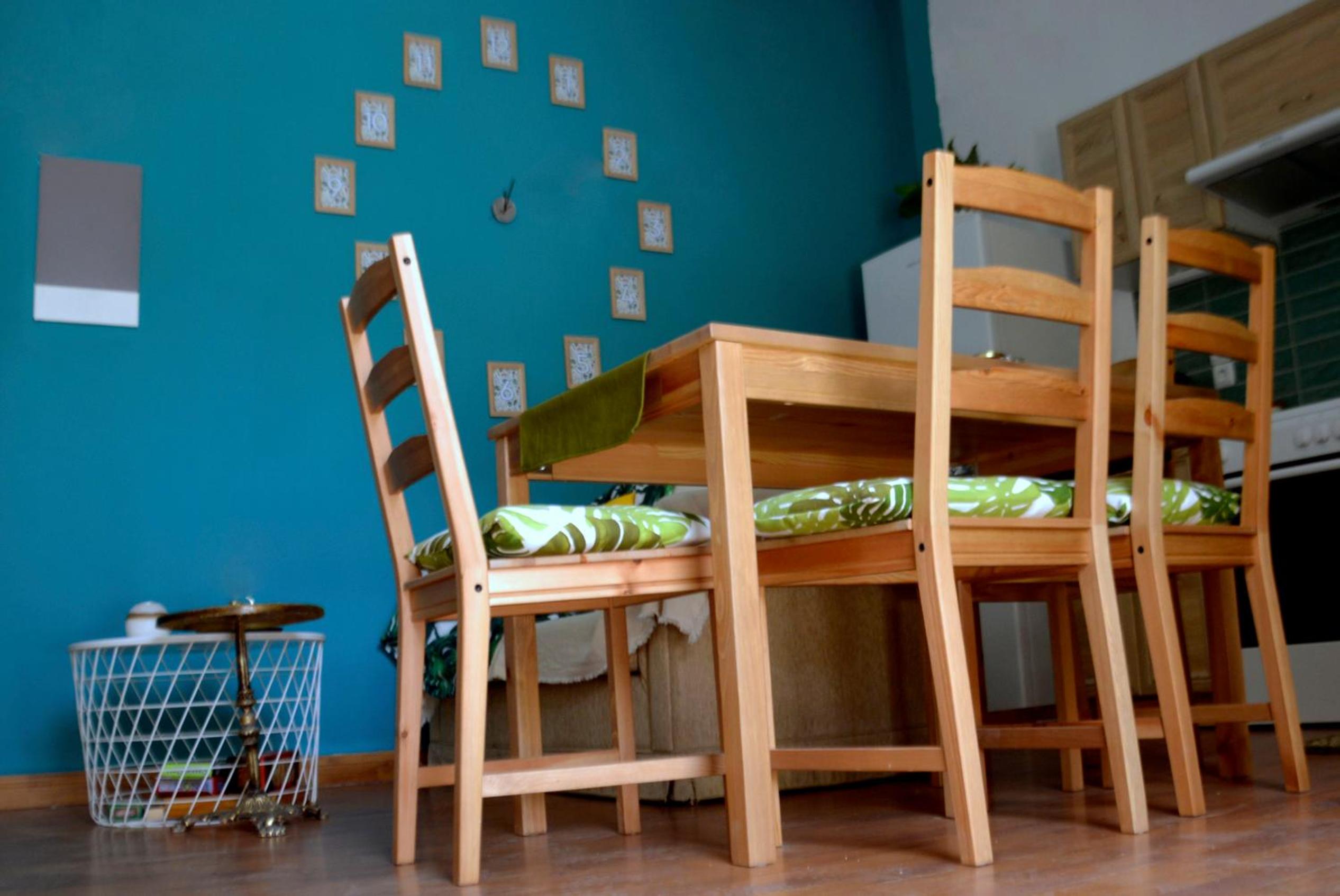 Chrismma 1-Bed Apt with Private Yard & Parking photo 3