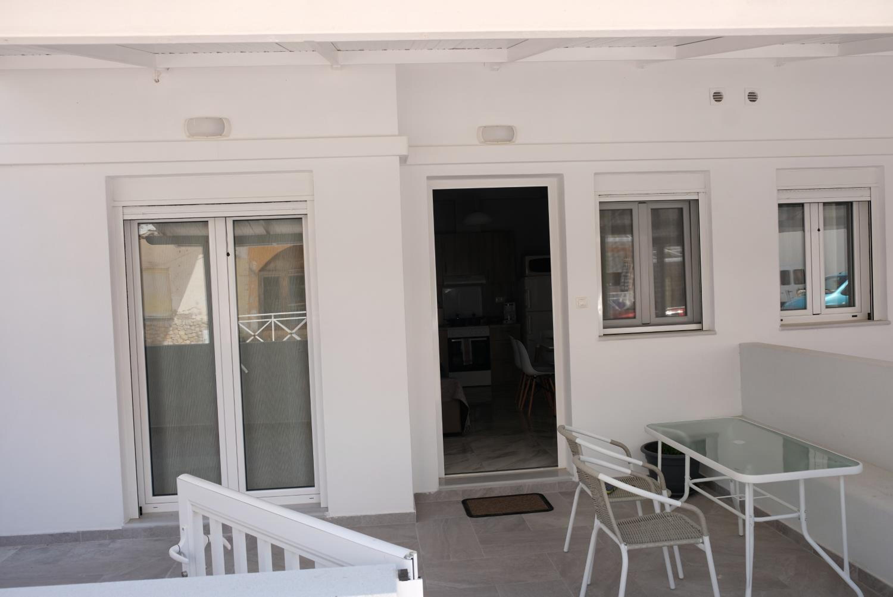 Bright & Comfy Apartments near the beach