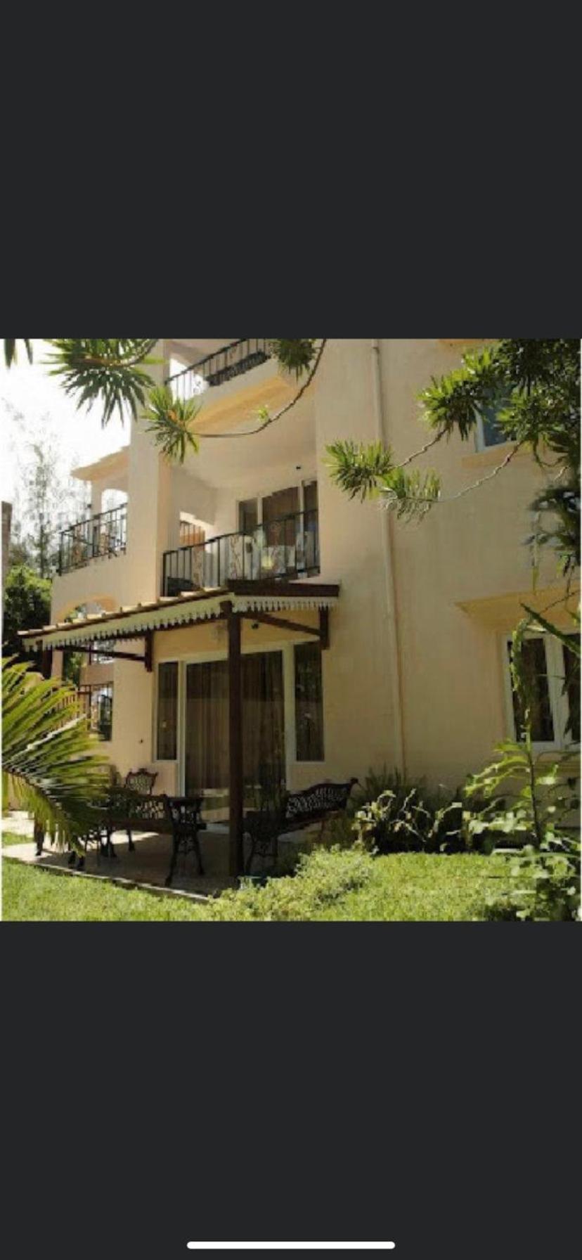 Baleau Villas Studio view 3