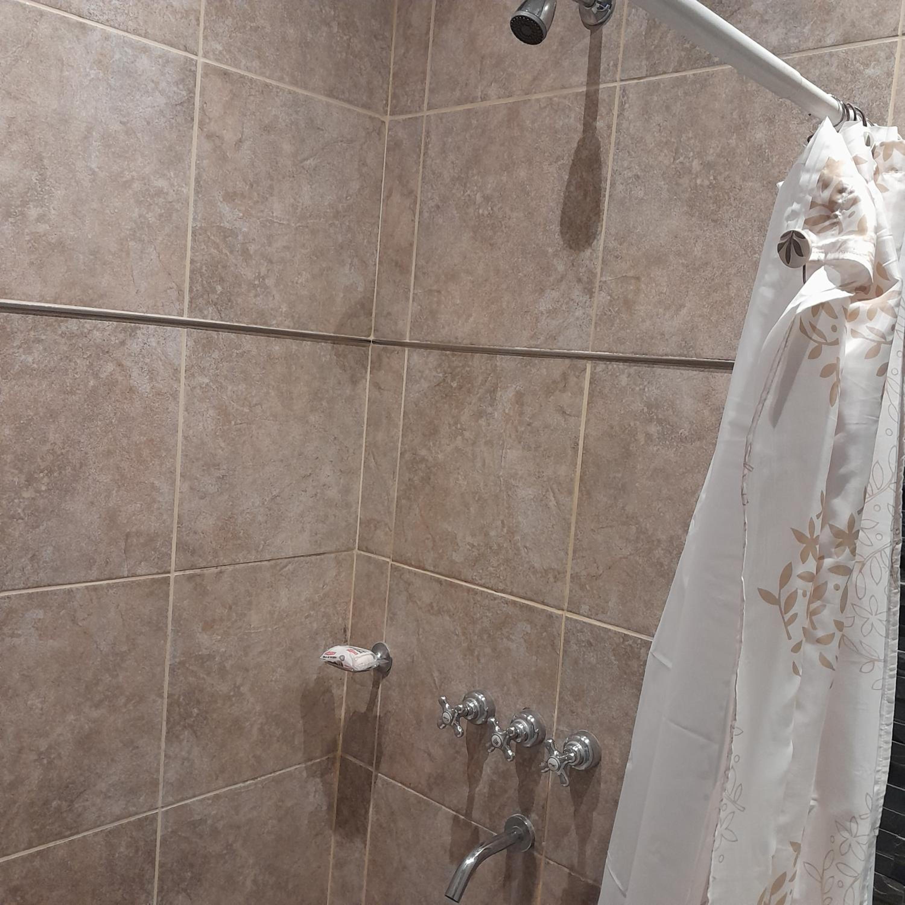 Kaedo en Corrientes — bathroom