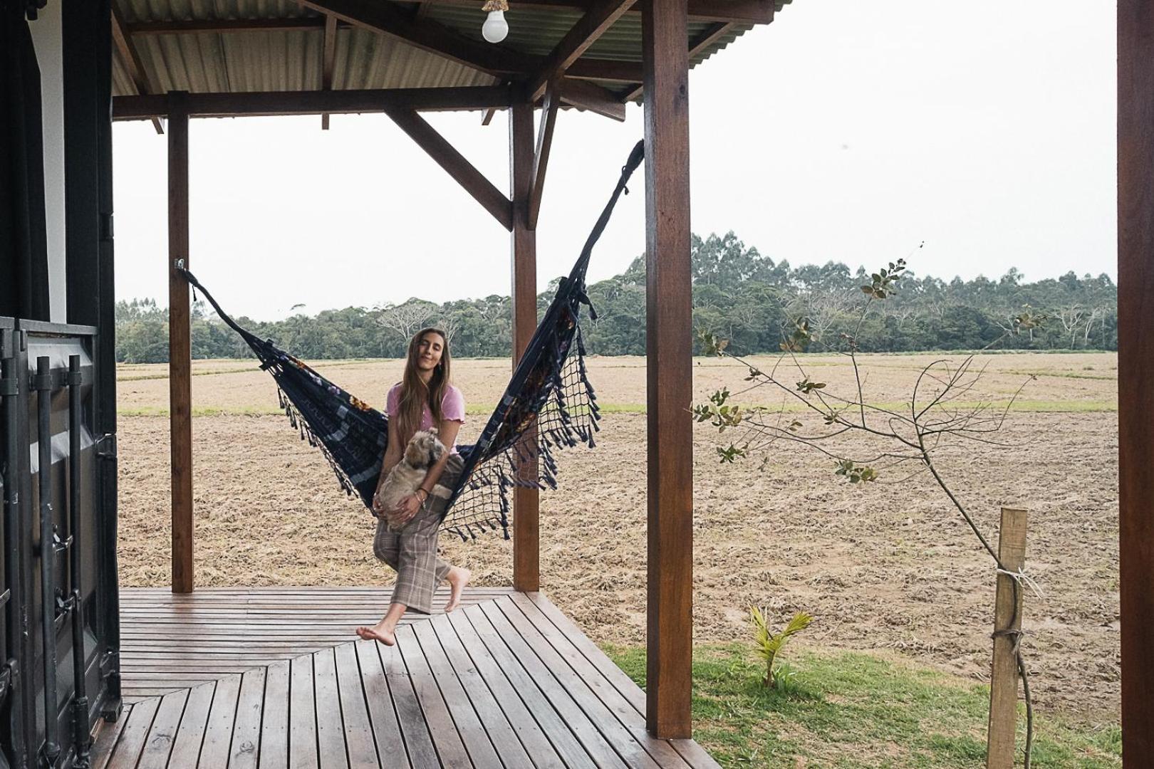 CASA DE VIDRO EM MEIO A NATUREZA - Conteiner Lua