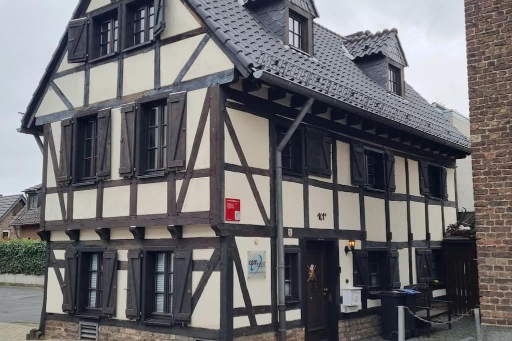 altes romantisches Fachwerkhaus in Rheinnähe auch für Workation geeignet
