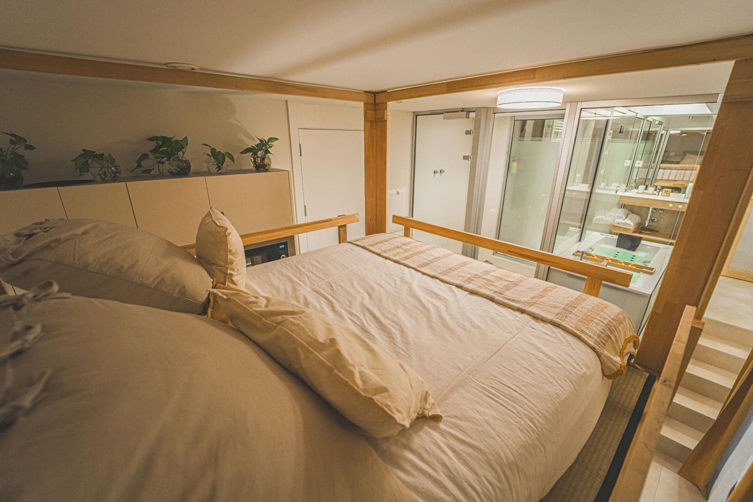 hotel room
