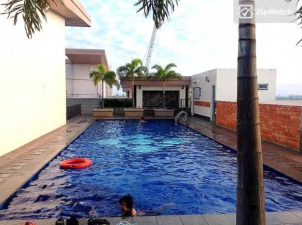 Morgan Suite BGC shortwalk1 Venice Mall free pool view 5