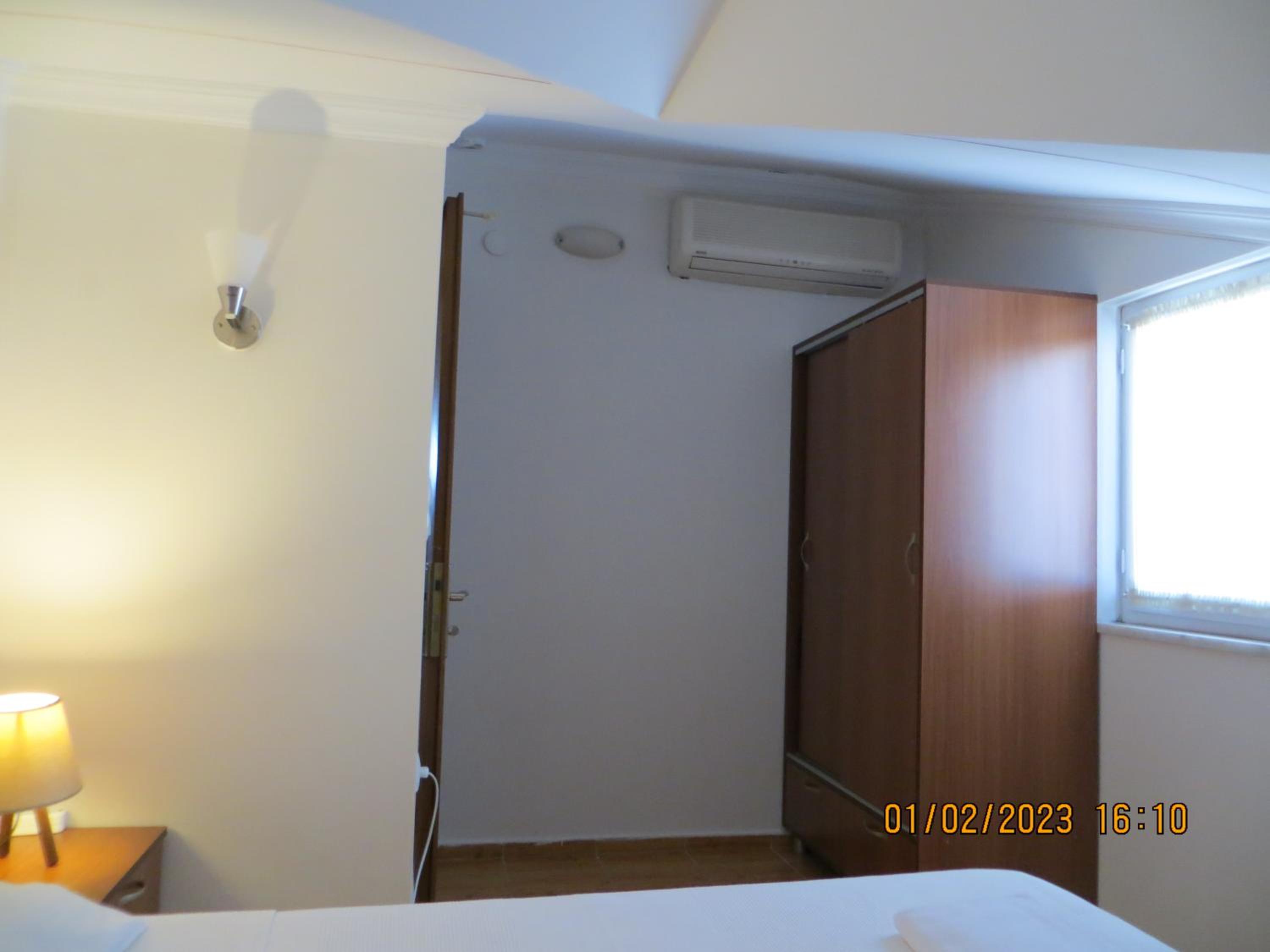 Photo 57
