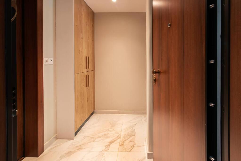 Pame Rentals - Walk Distance To Acropolis with A Charming Design
