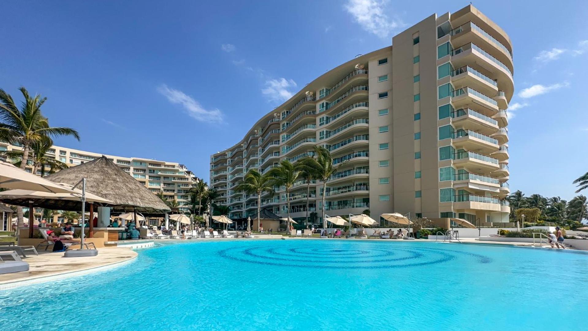 Del Canto PH 10D Luxury & The Best Ocean View! by Kivoya